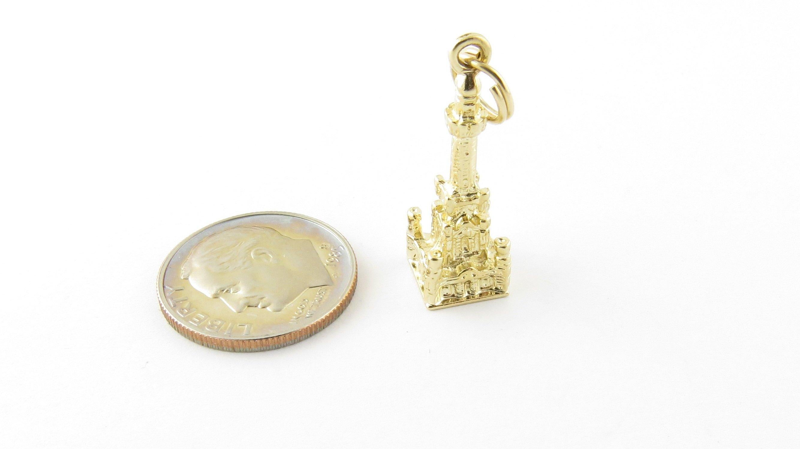 Vintage 14 Karat Yellow Gold Chicago Water Tower Charm. Commemorate your visit to this famous along the Magnificent Mile shopping district in Chicago! This lovely 3D charm features the Chicago Water Tower meticulously detailed in 14K yellow