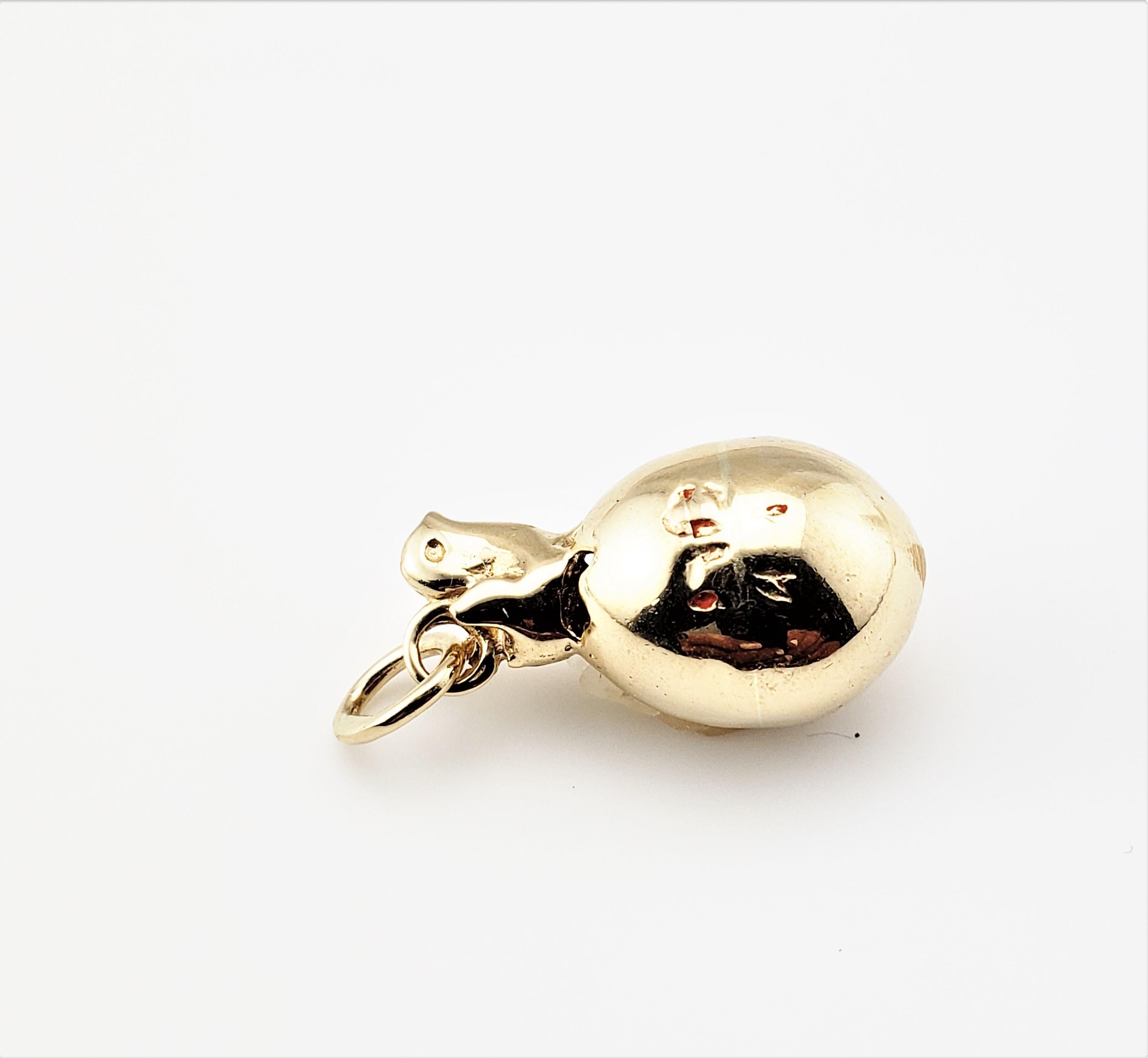 14 Karat Yellow Gold Chick and Egg Charm In Good Condition For Sale In Washington Depot, CT