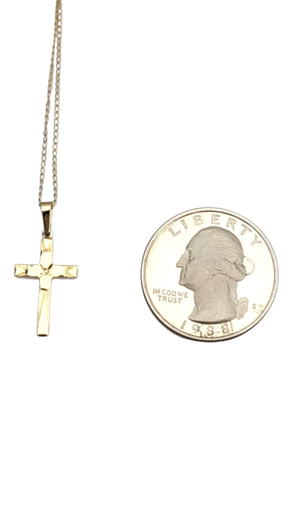 Donna 14 Karat Yellow Gold Children's Cross Pendant Necklace #21627 in vendita