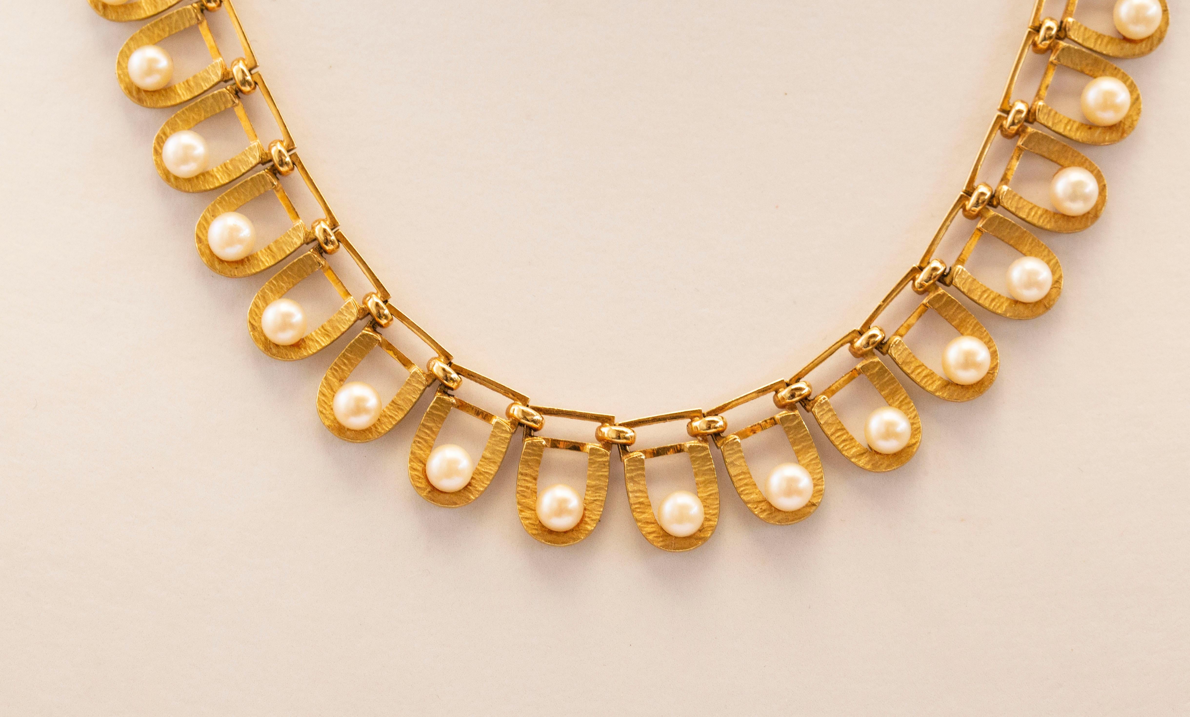 Women's 14 Karat Yellow Gold Choker Link Necklace with Cultivated Akoya Pearls 