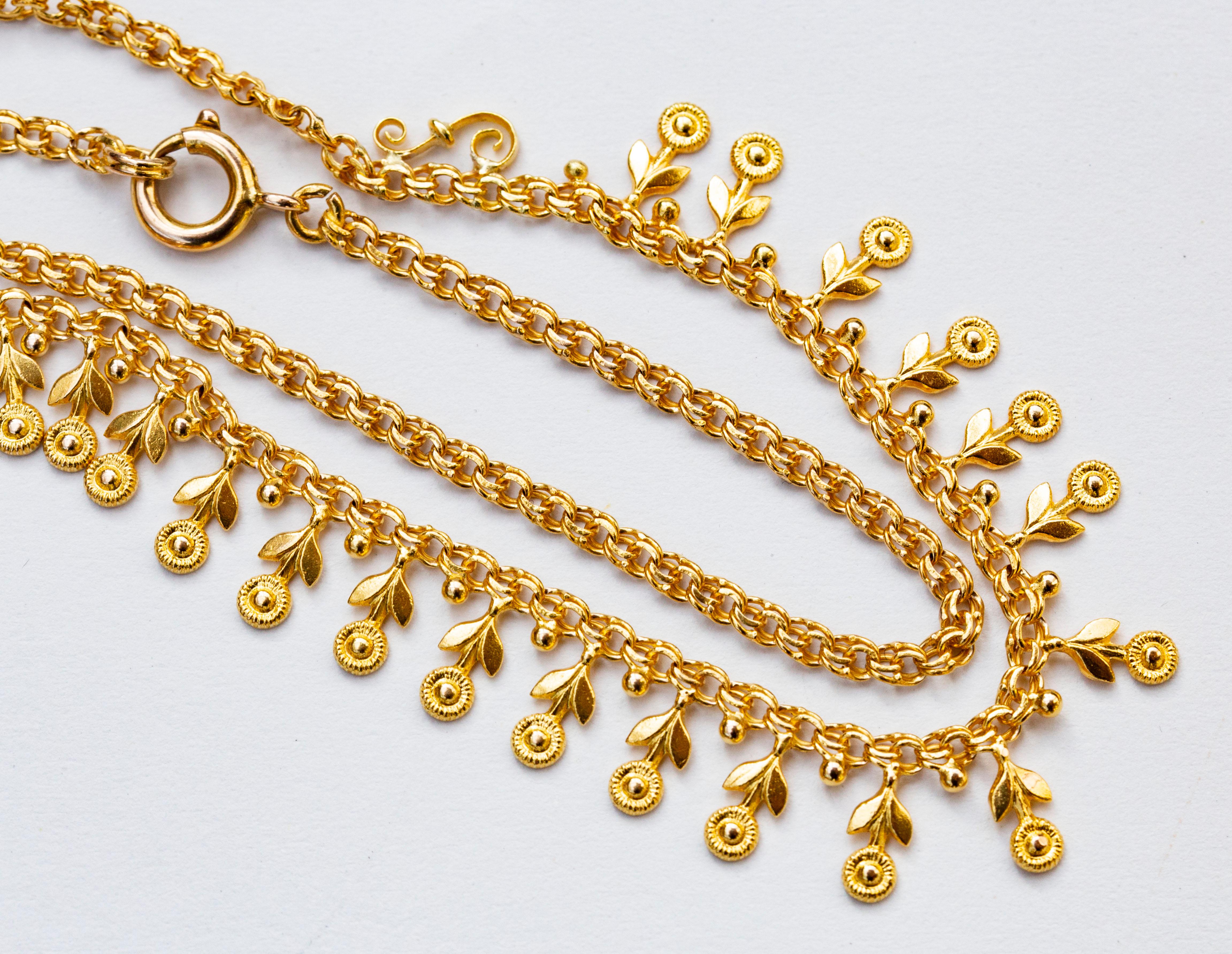 14 Karat Gelbgold Choker-Halskette mit Blumendekoration 1950er Jahre im Angebot 1