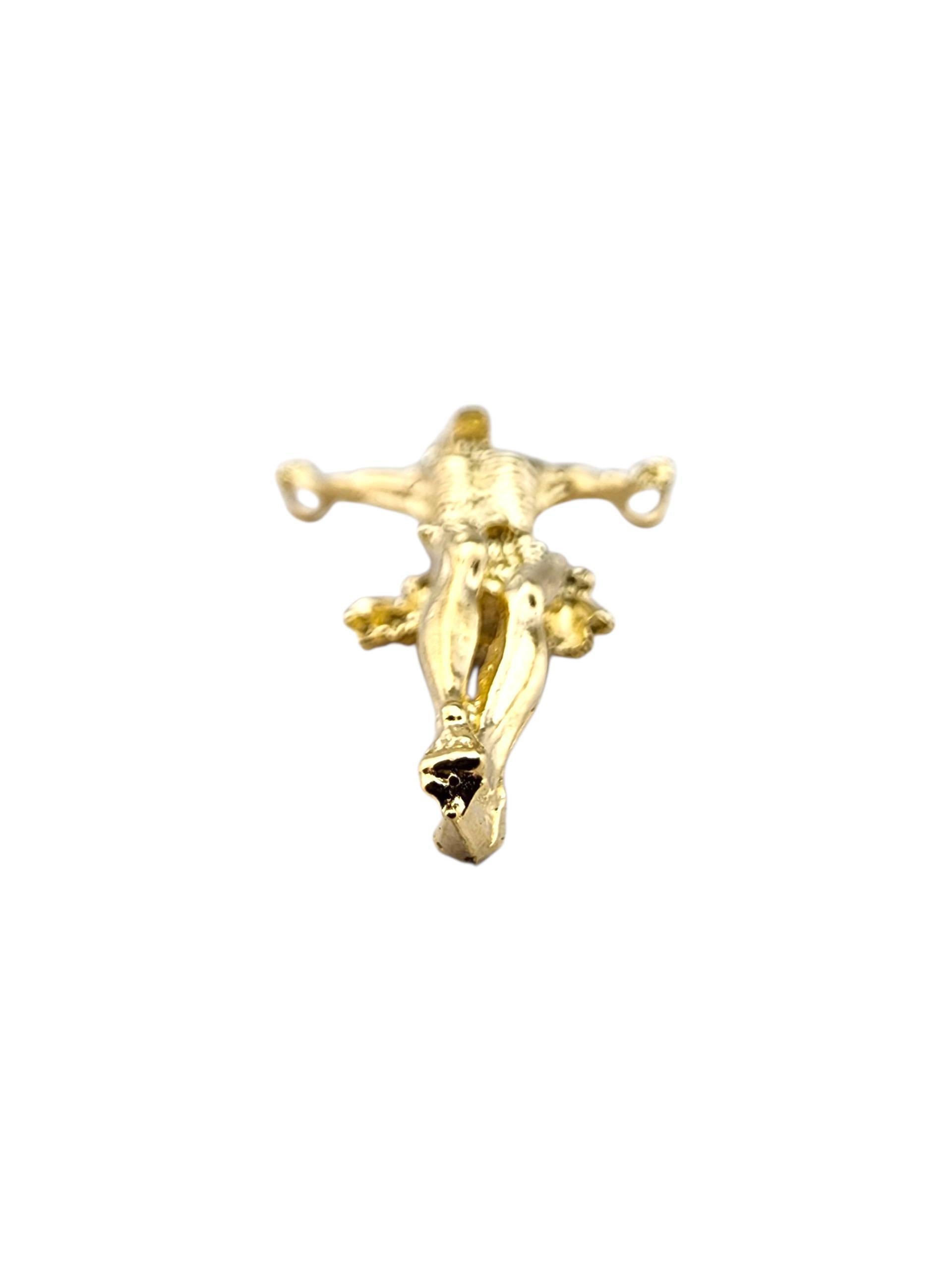 Pendentif Christ / Crucifix en or jaune 14 carats #23166 en vente 1