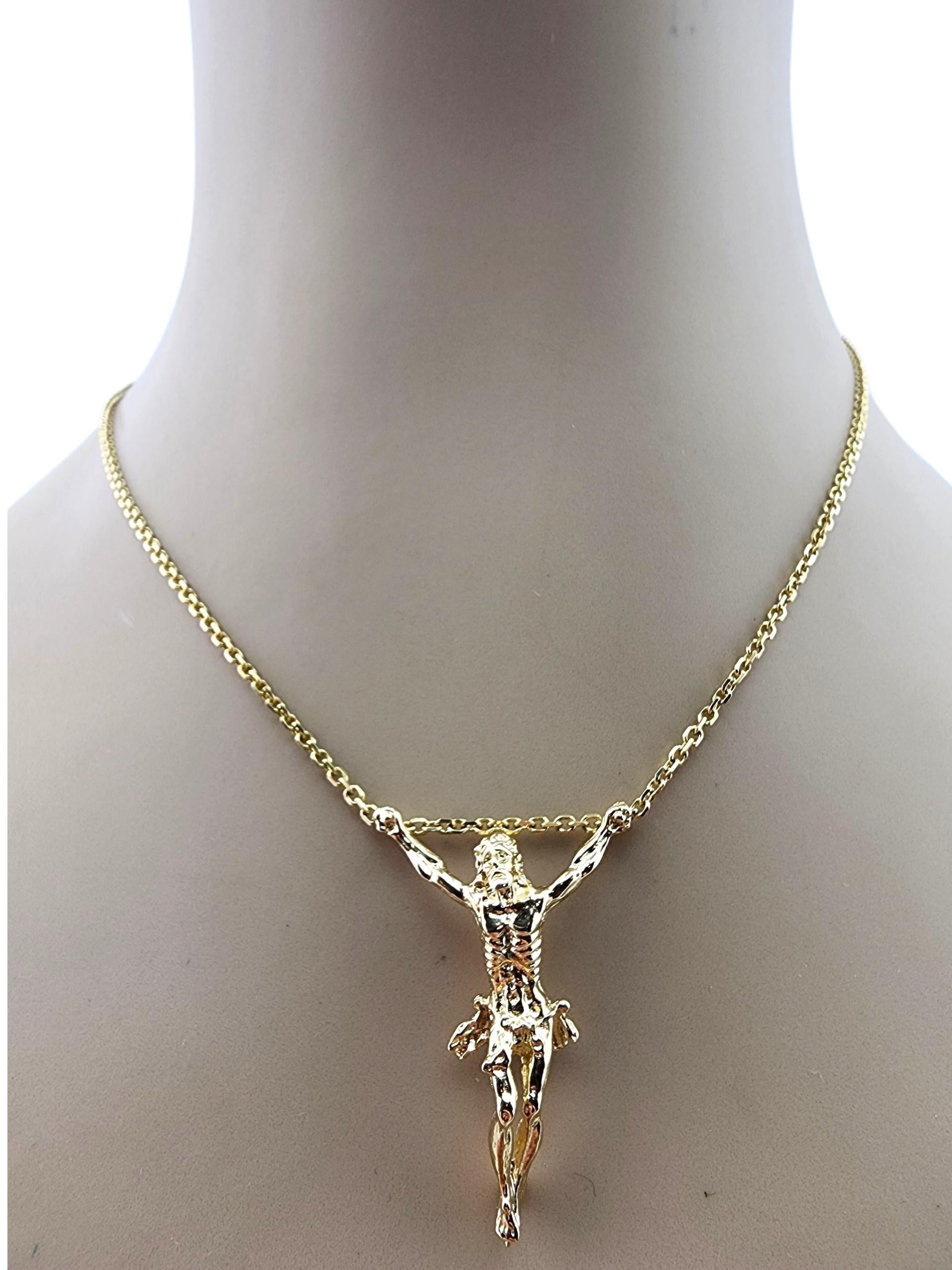 Pendentif Christ / Crucifix en or jaune 14 carats #23166 en vente 3