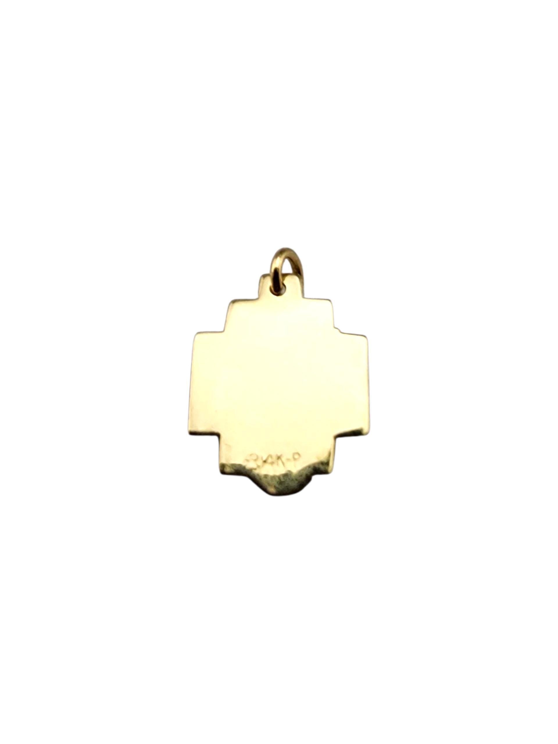 Contemporaneo Charm a forma di croce con testa di Cristo in oro giallo 14 carati #22799 in vendita