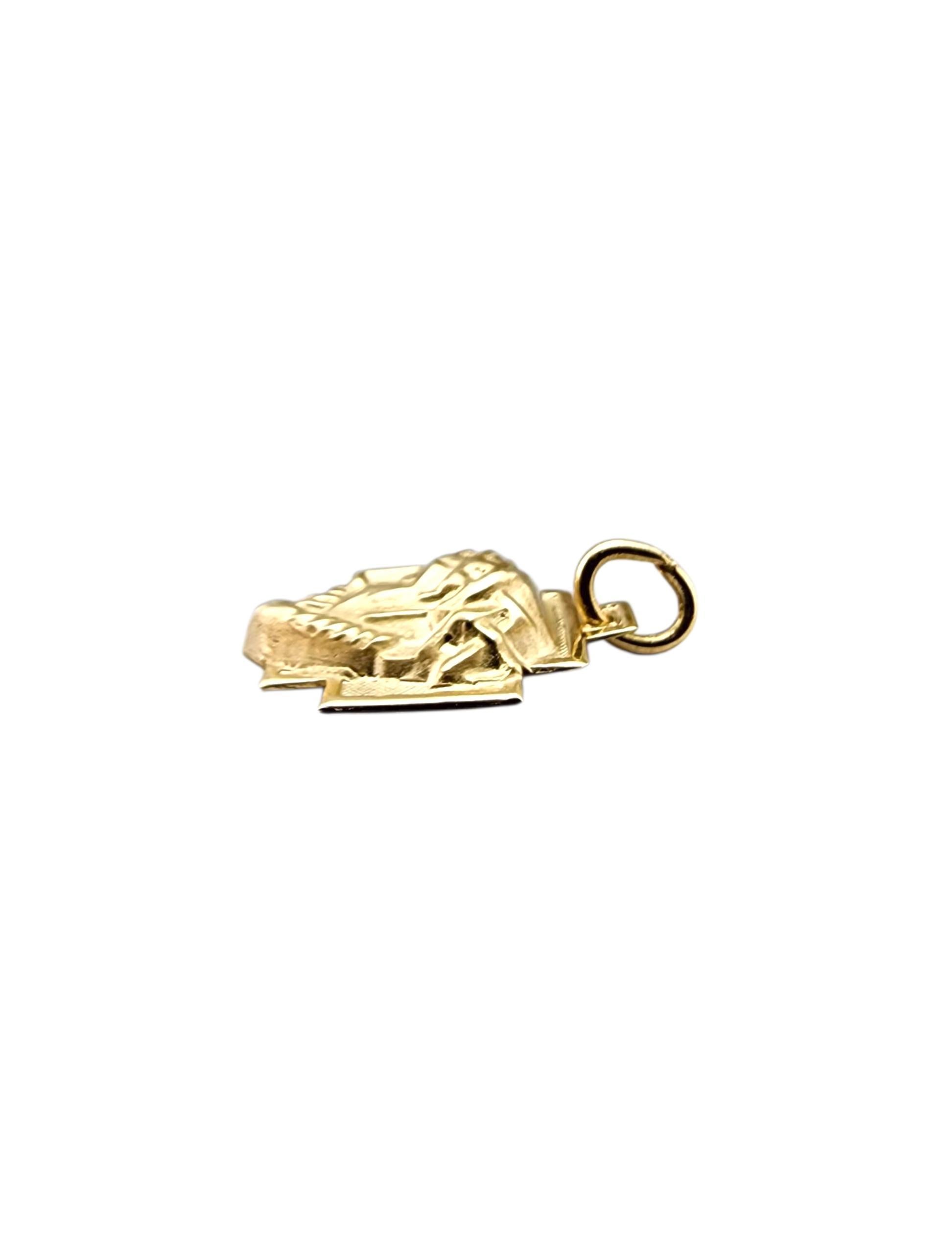 Charm a forma di croce con testa di Cristo in oro giallo 14 carati #22799 In condizioni buone in vendita a Washington Depot, CT