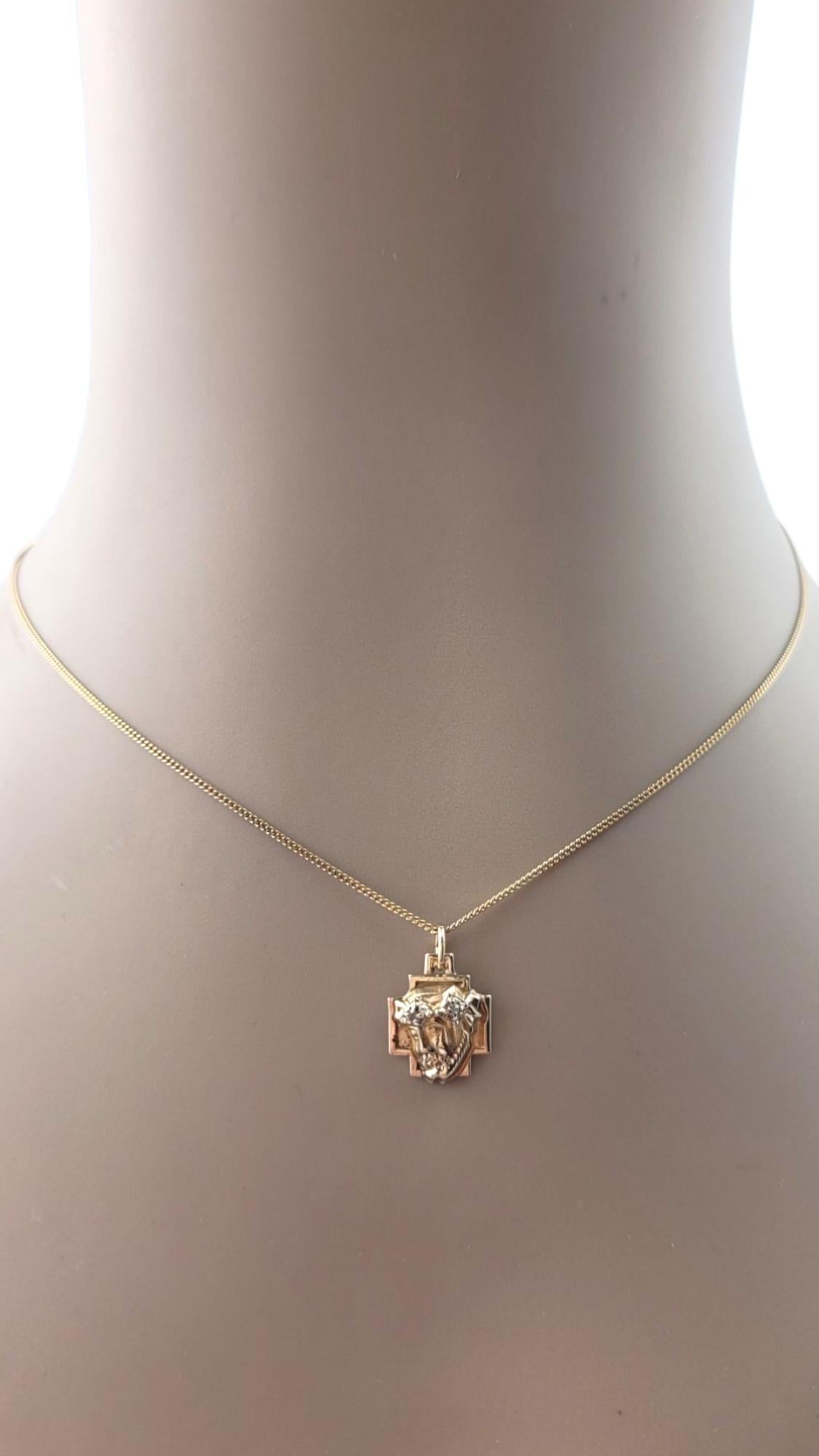 Breloque croix du Christ en or jaune 14 carats n° 21507 en vente 4