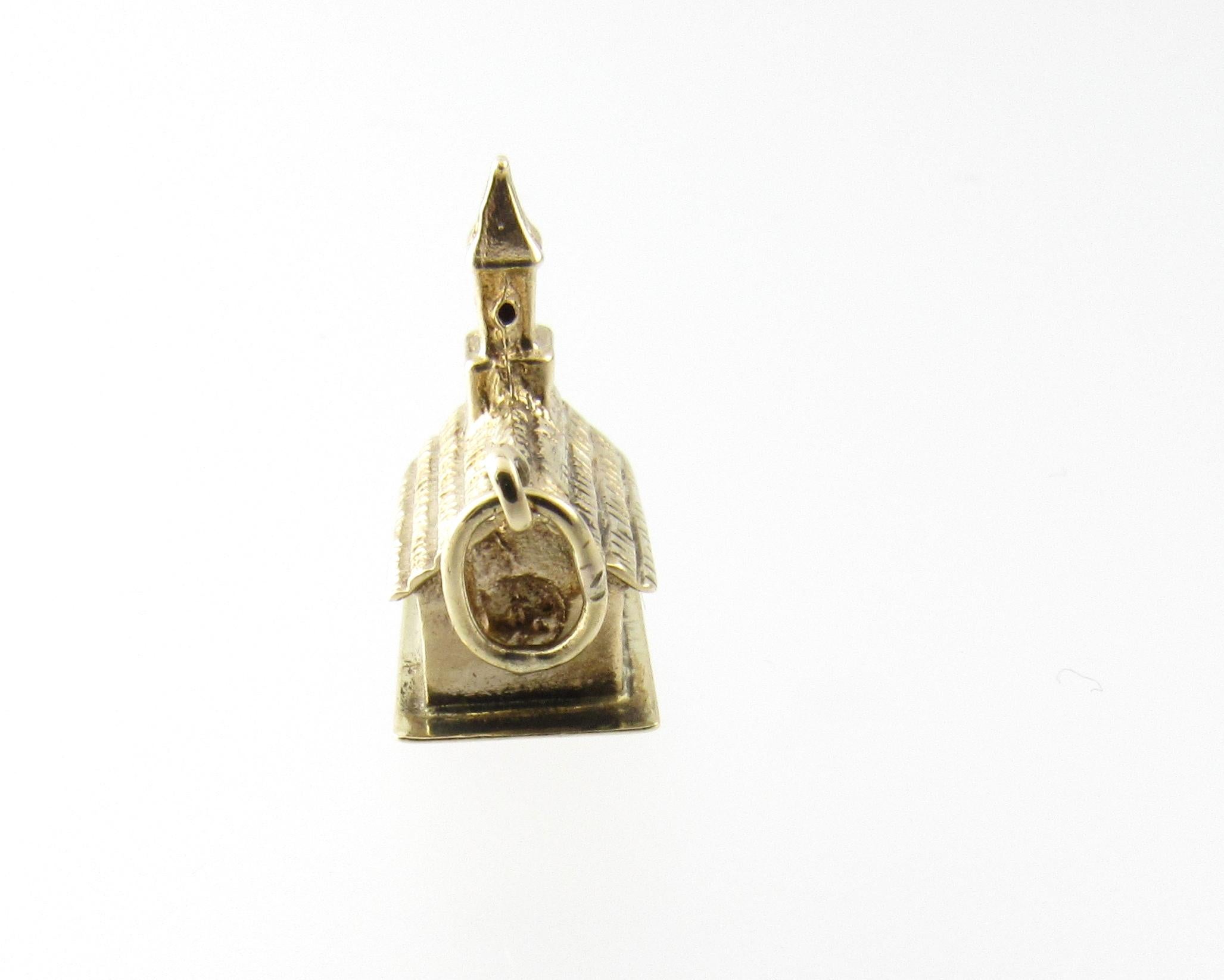 14 Karat Yellow Gold Church or Chapel Charm In Good Condition For Sale In Washington Depot, CT