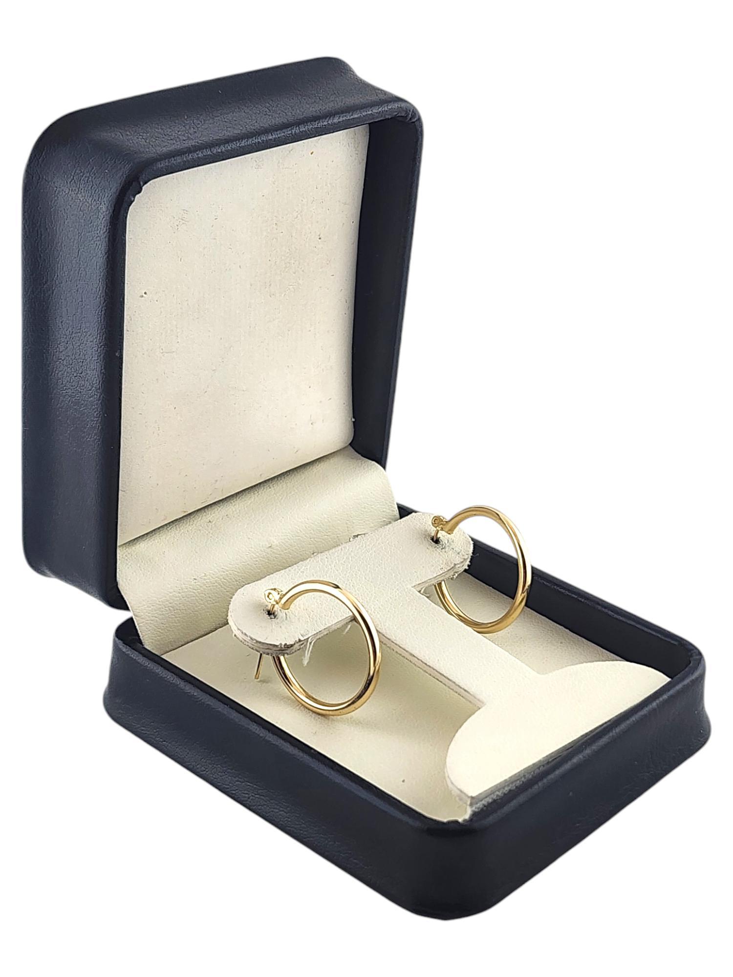 Créoles en or jaune 14 carats n° 18504 en vente 4