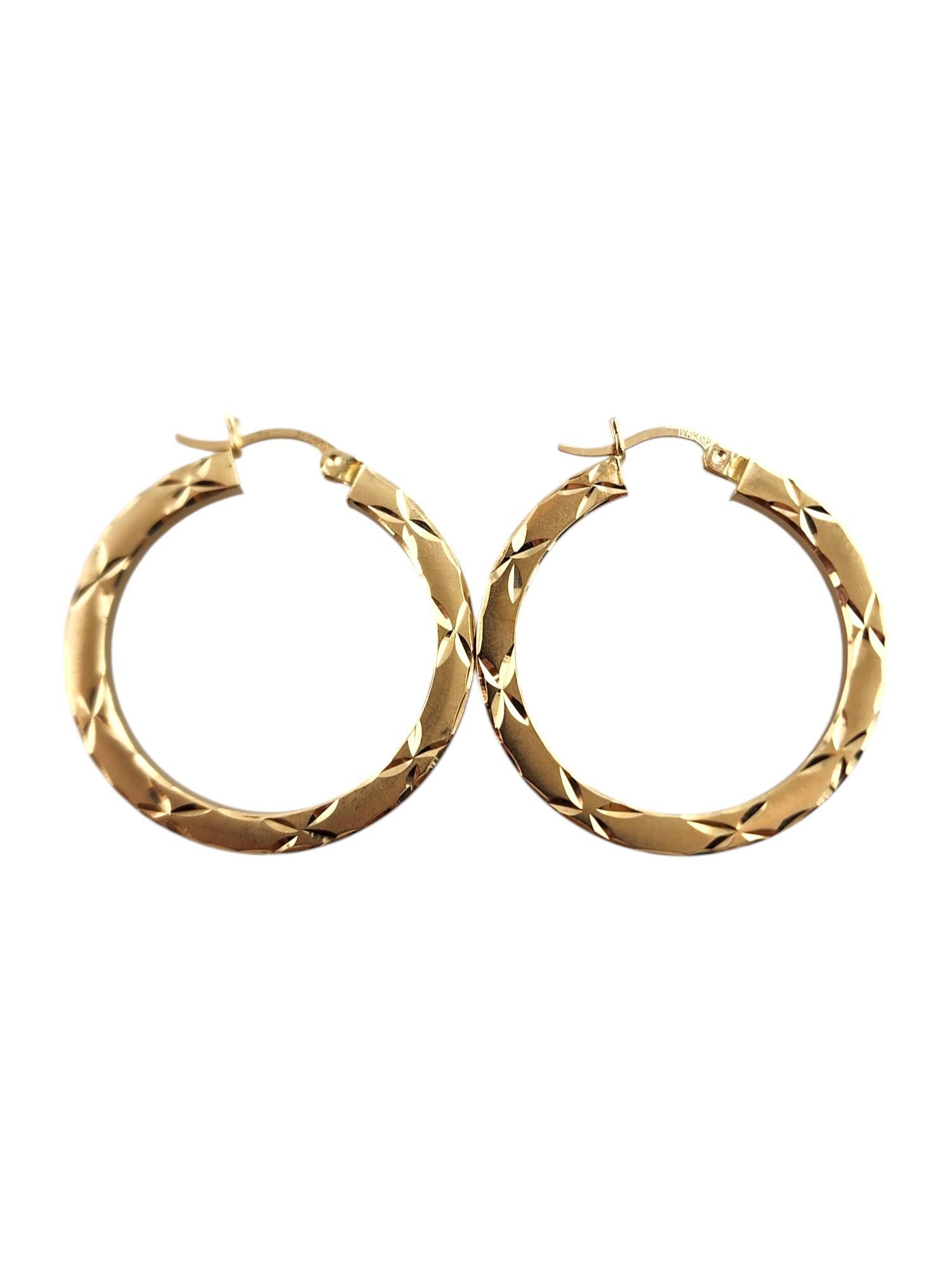 Créoles en or jaune 14 carats n° 19342 en vente 1