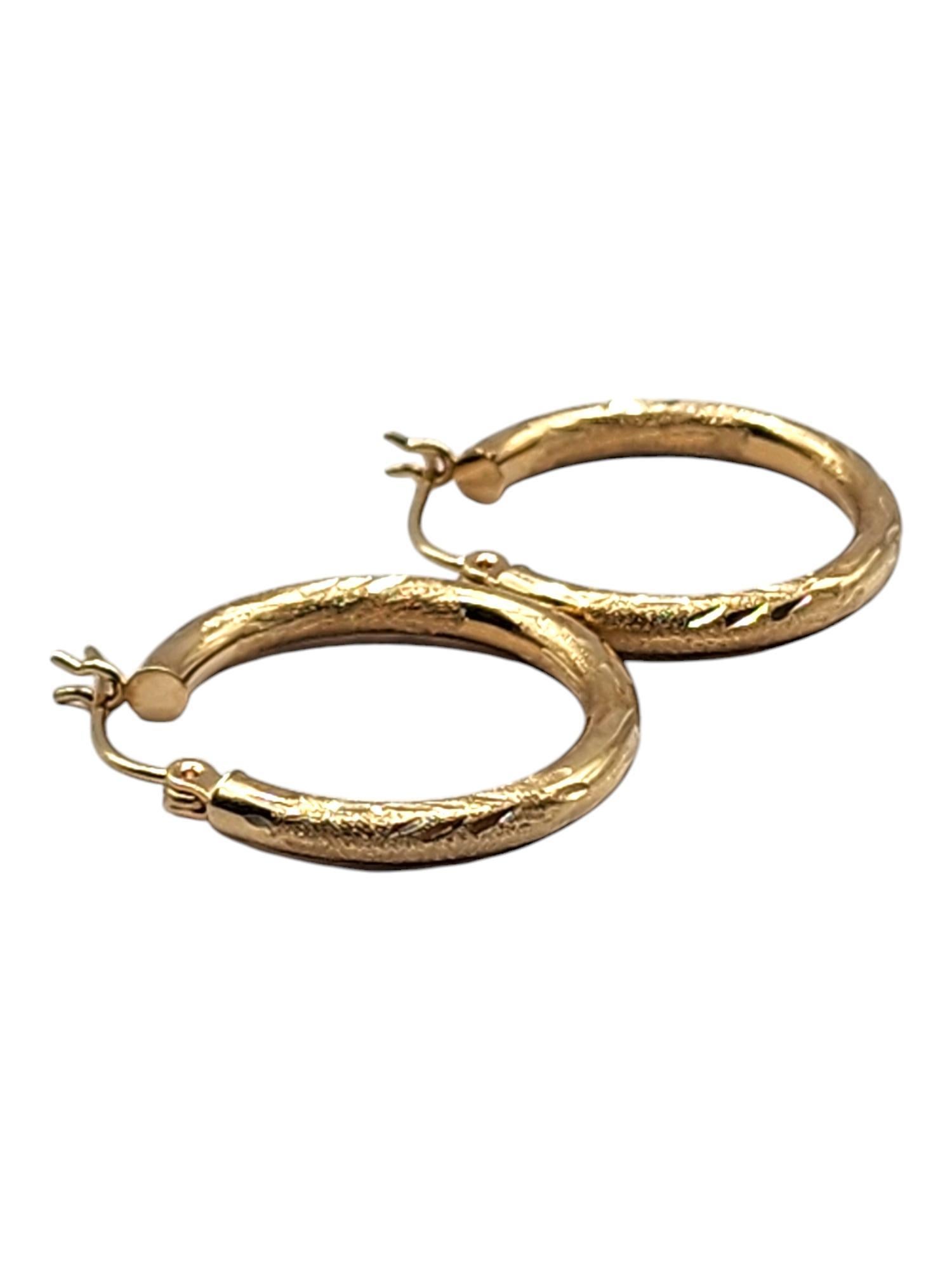 Women's 14 Karat Yellow Gold Circle Hoop Earrings #20483 For Sale