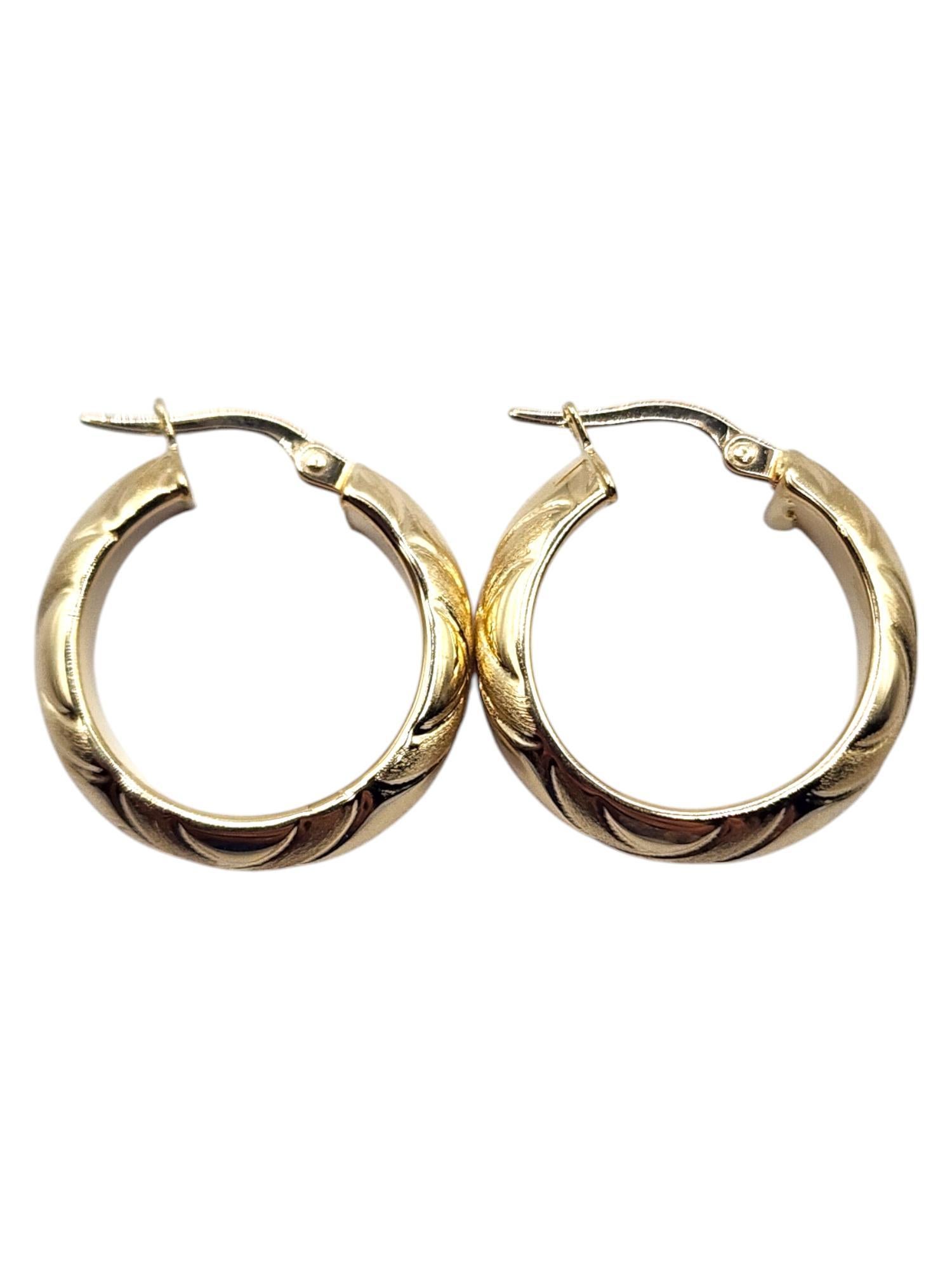 Pendientes de aro en forma de X circular de oro amarillo de 14 quilates #20471