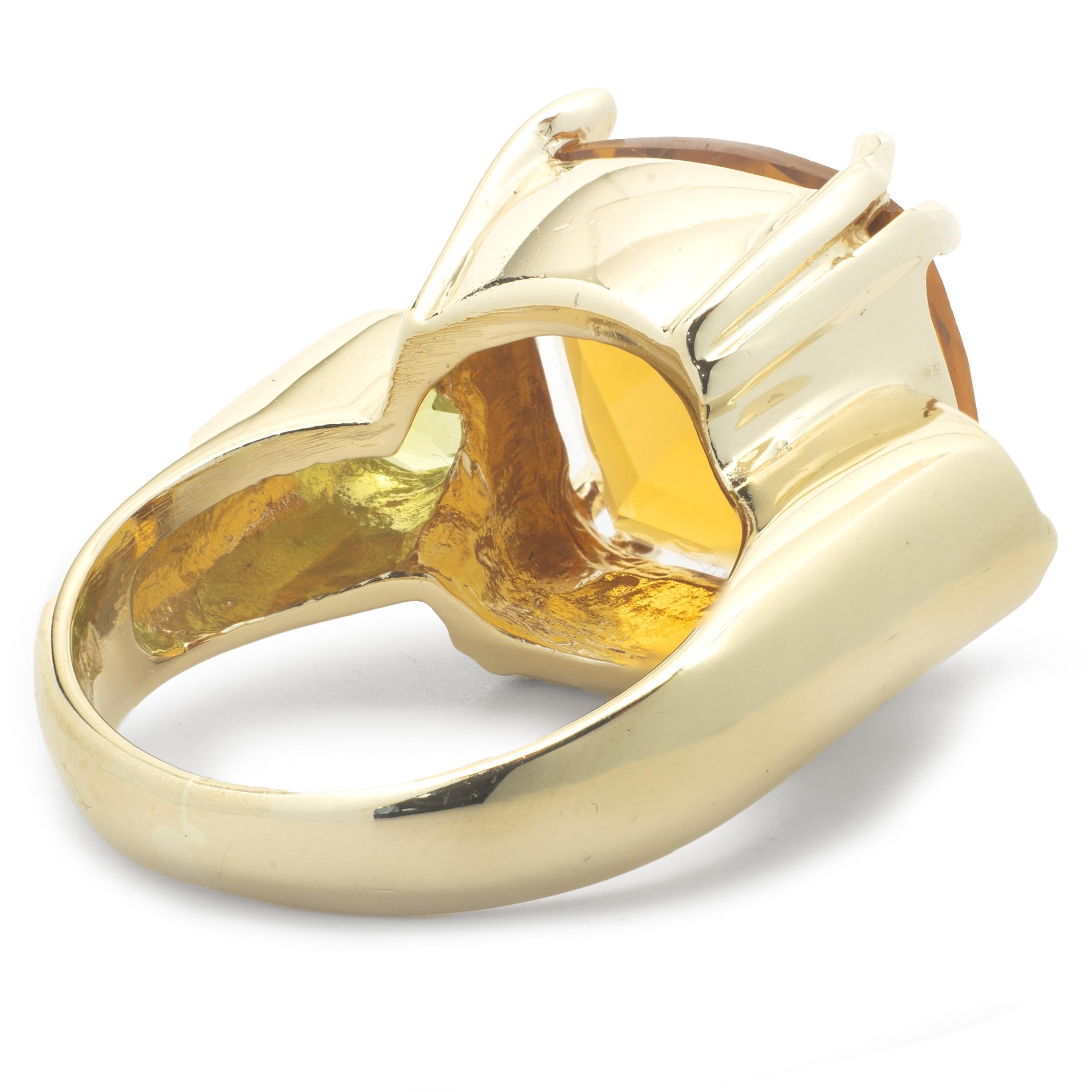14 Karat Yellow Gold Citrine and Peridot Ring In Excellent Condition In Scottsdale, AZ