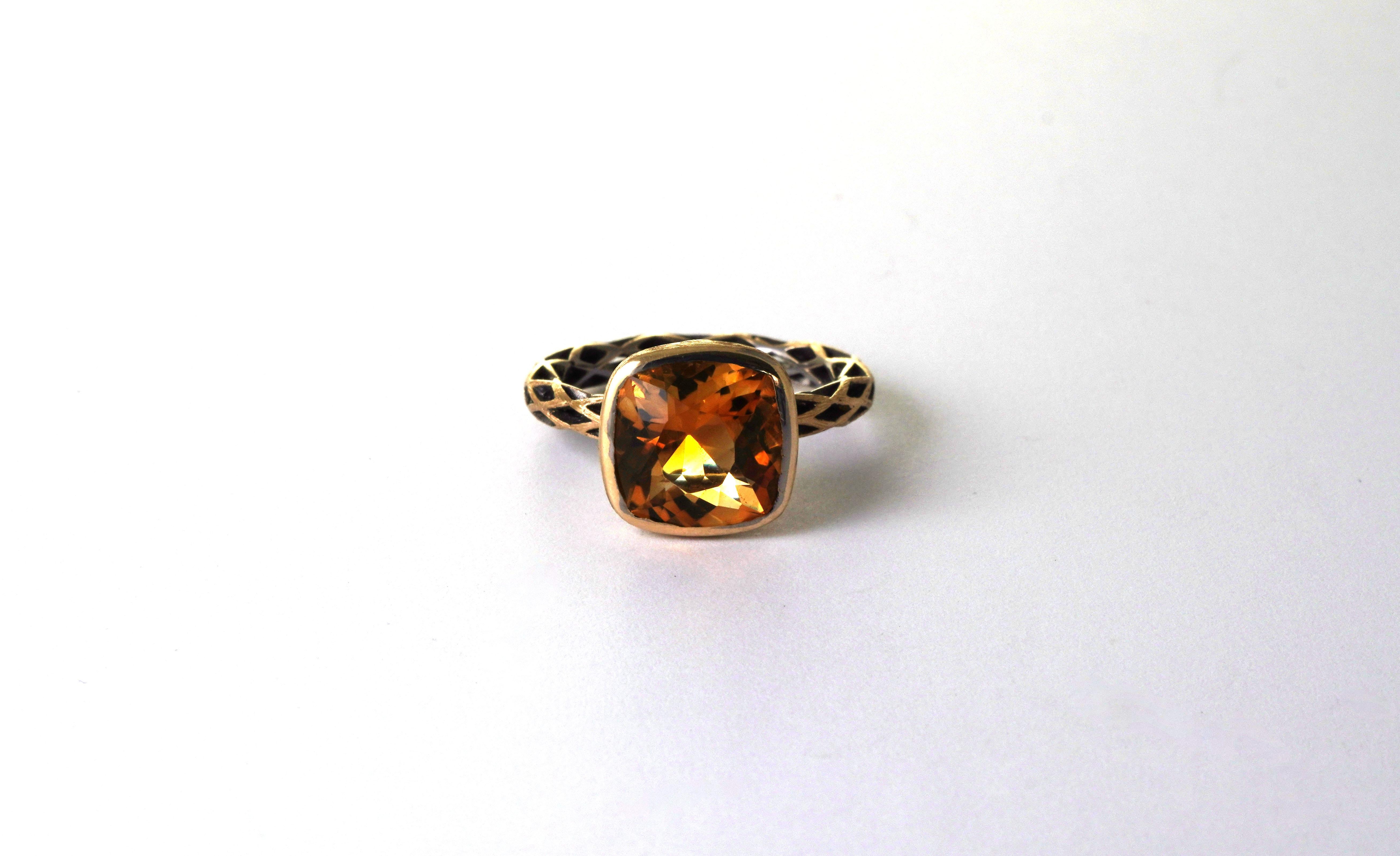 Moderne Bague en or jaune 14 carats avec citrine en vente