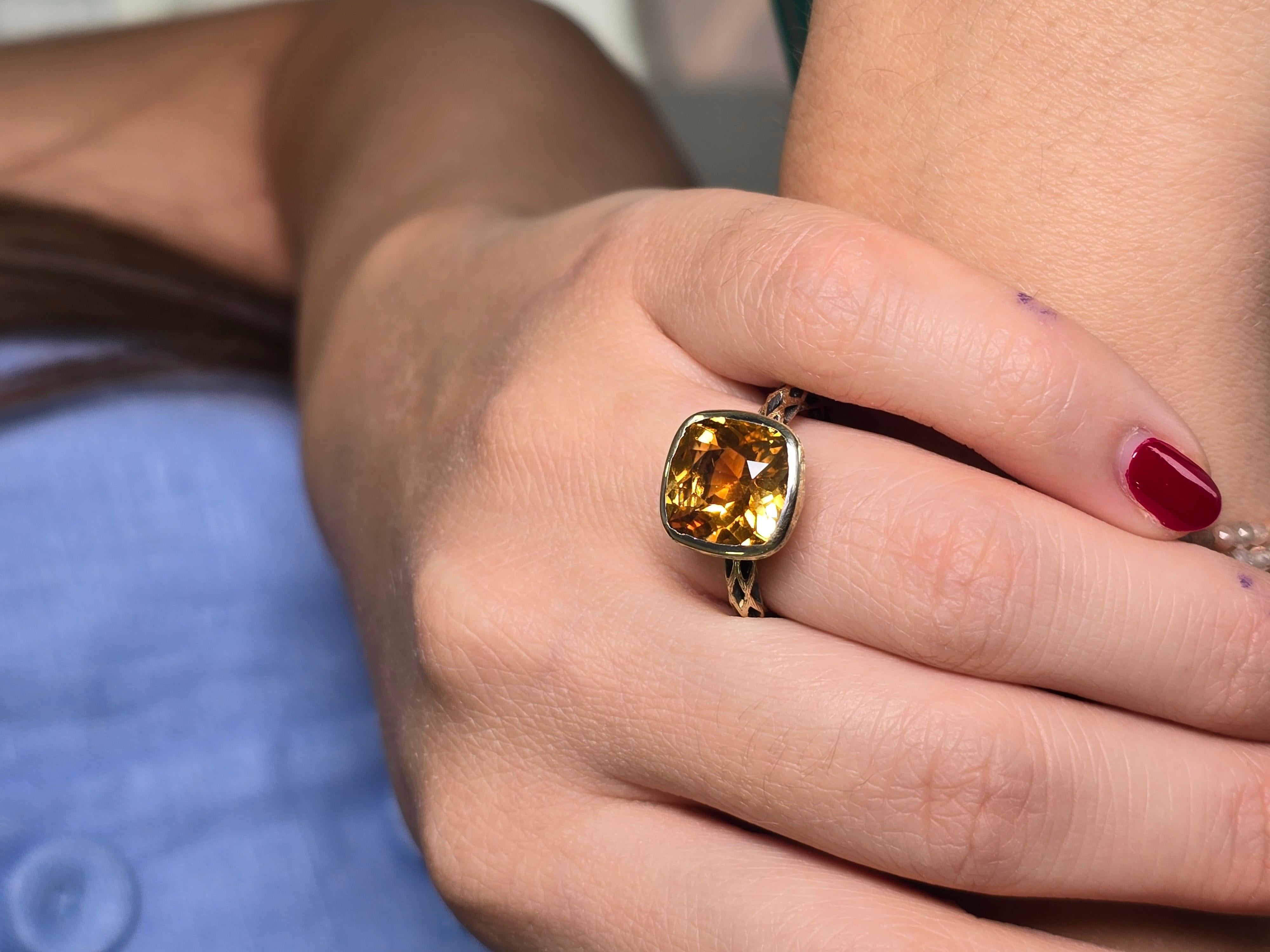 Bague en or jaune 14 carats avec citrine en vente 1