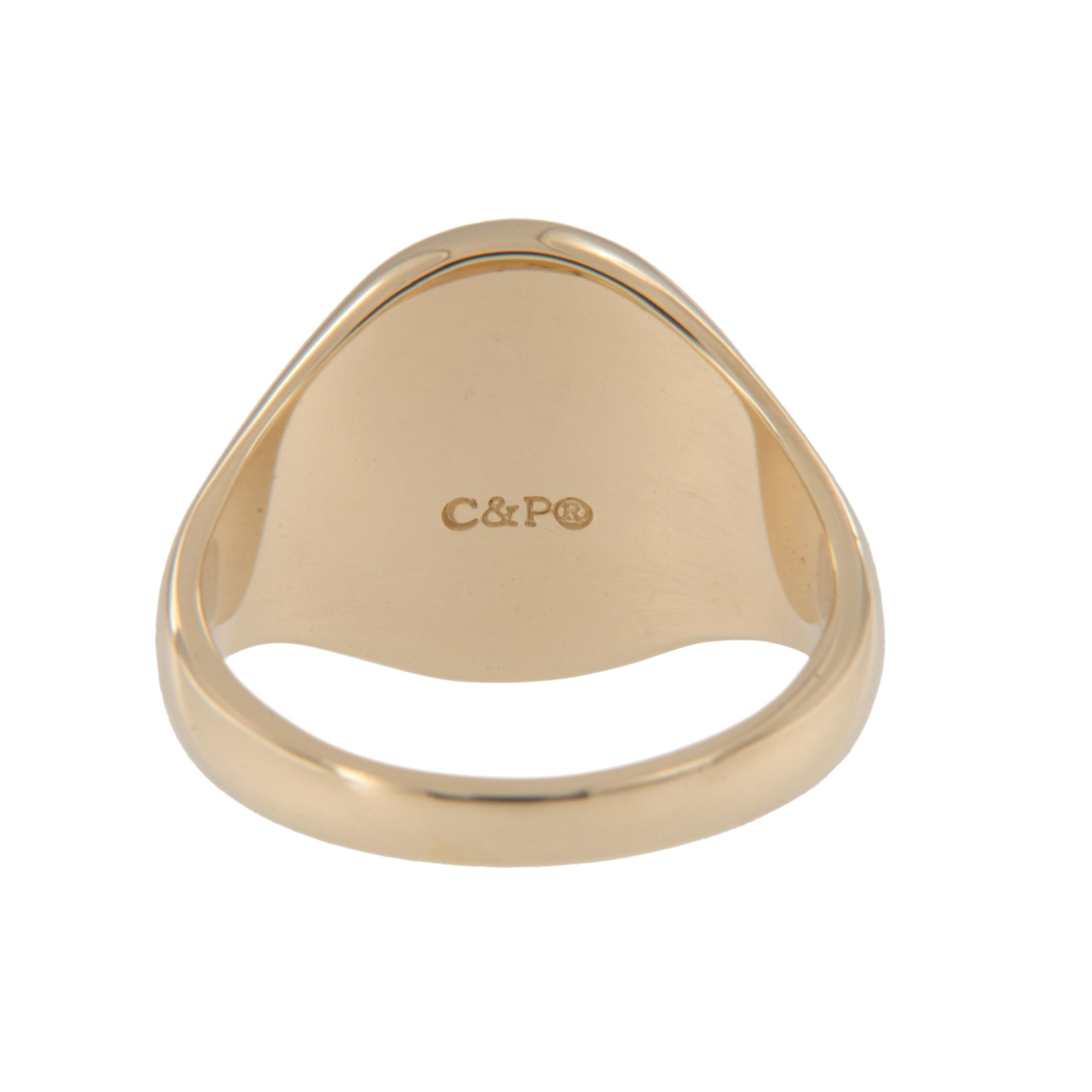 14 Karat Yellow Gold Classic Oval Shape Signet Ring In New Condition For Sale In Troy, MI
