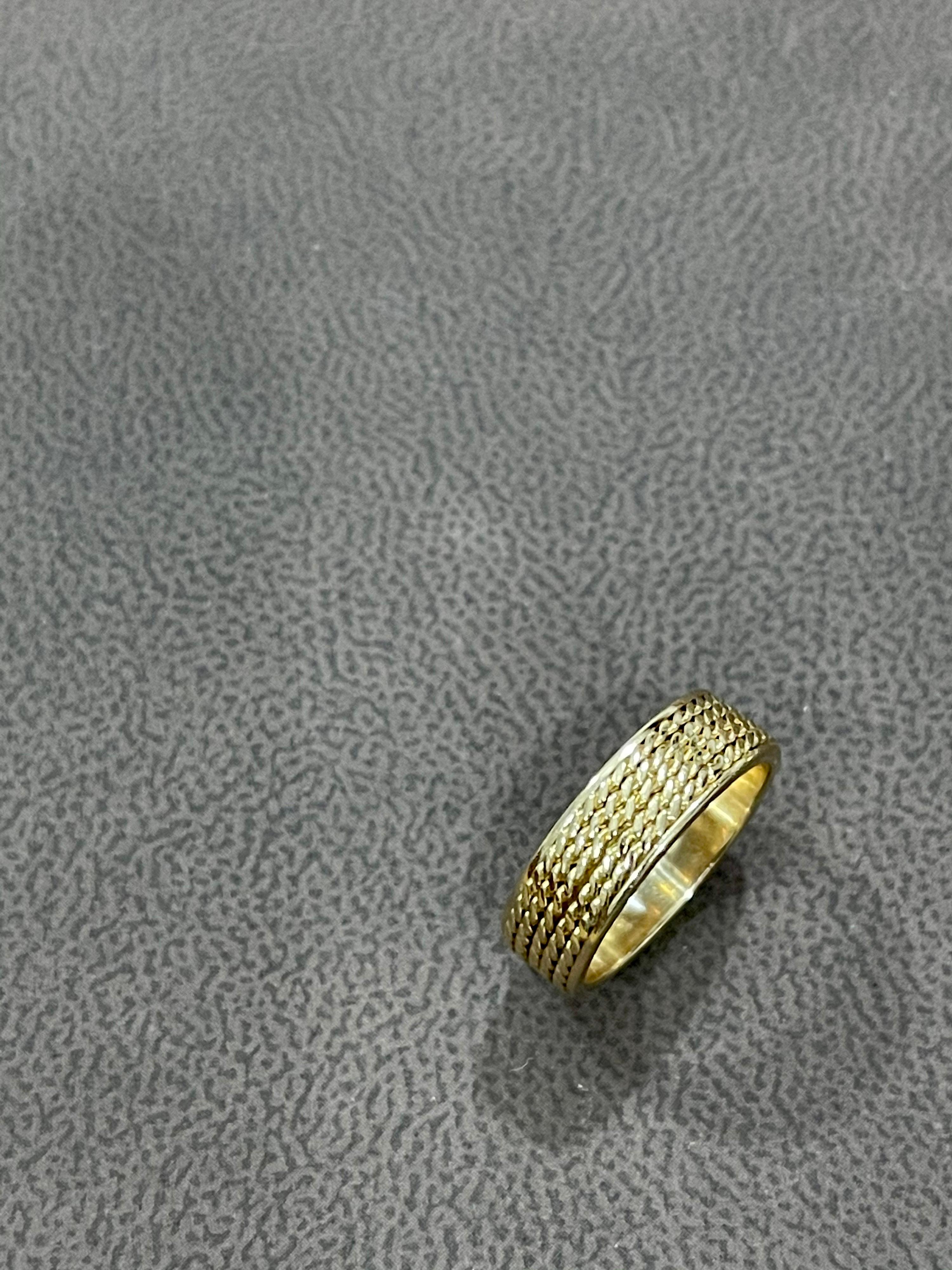 14 Karat Yellow Gold Classic Wide Wedding Band Ring, Unisex In Excellent Condition For Sale In New York, NY