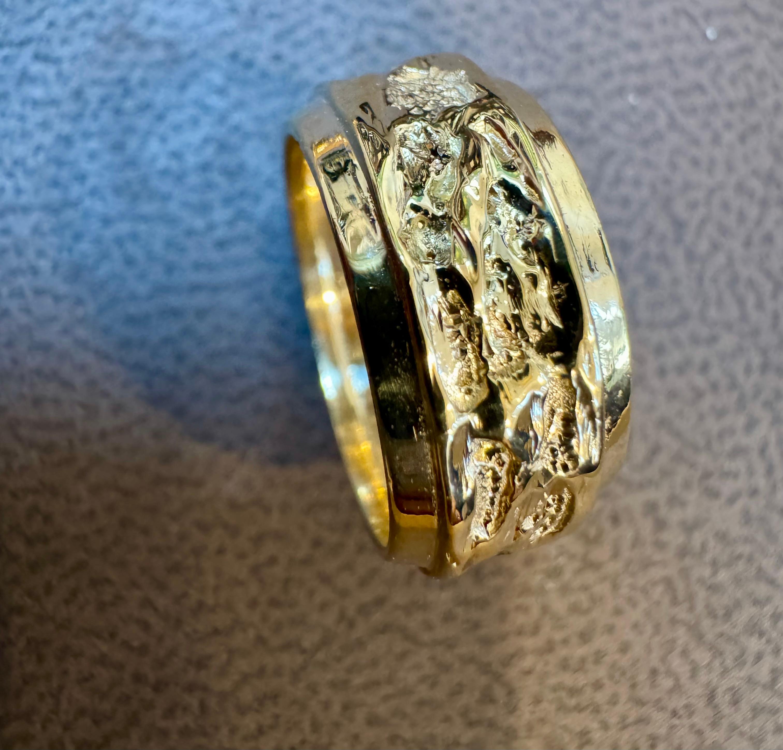 14 Karat Yellow Gold Classic Wide Wedding Band With Design Ring, Unisex Size 4.5 For Sale 9