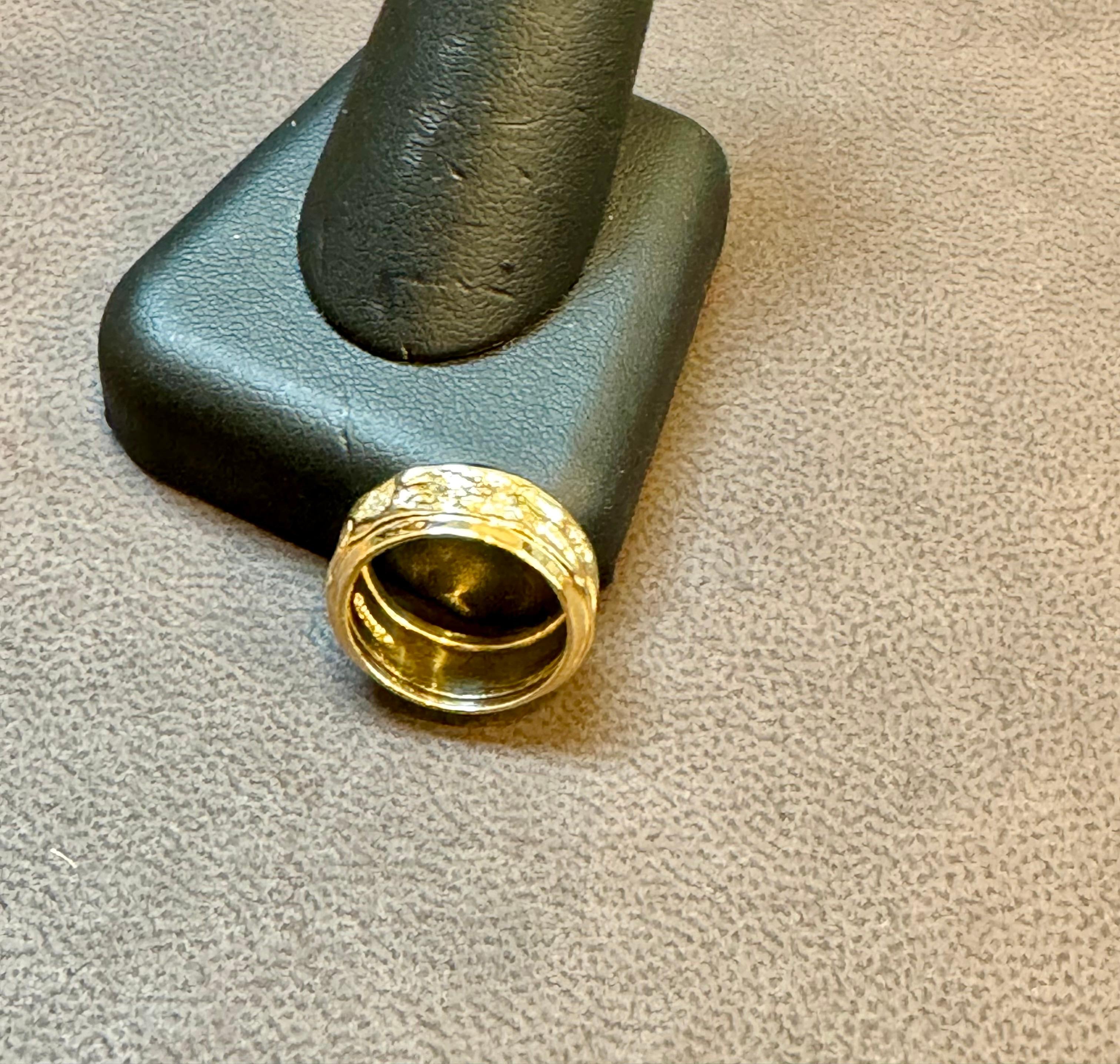 14 Karat Yellow Gold Classic Wide Wedding Band With Design Ring, Unisex Size 4.5 For Sale 2