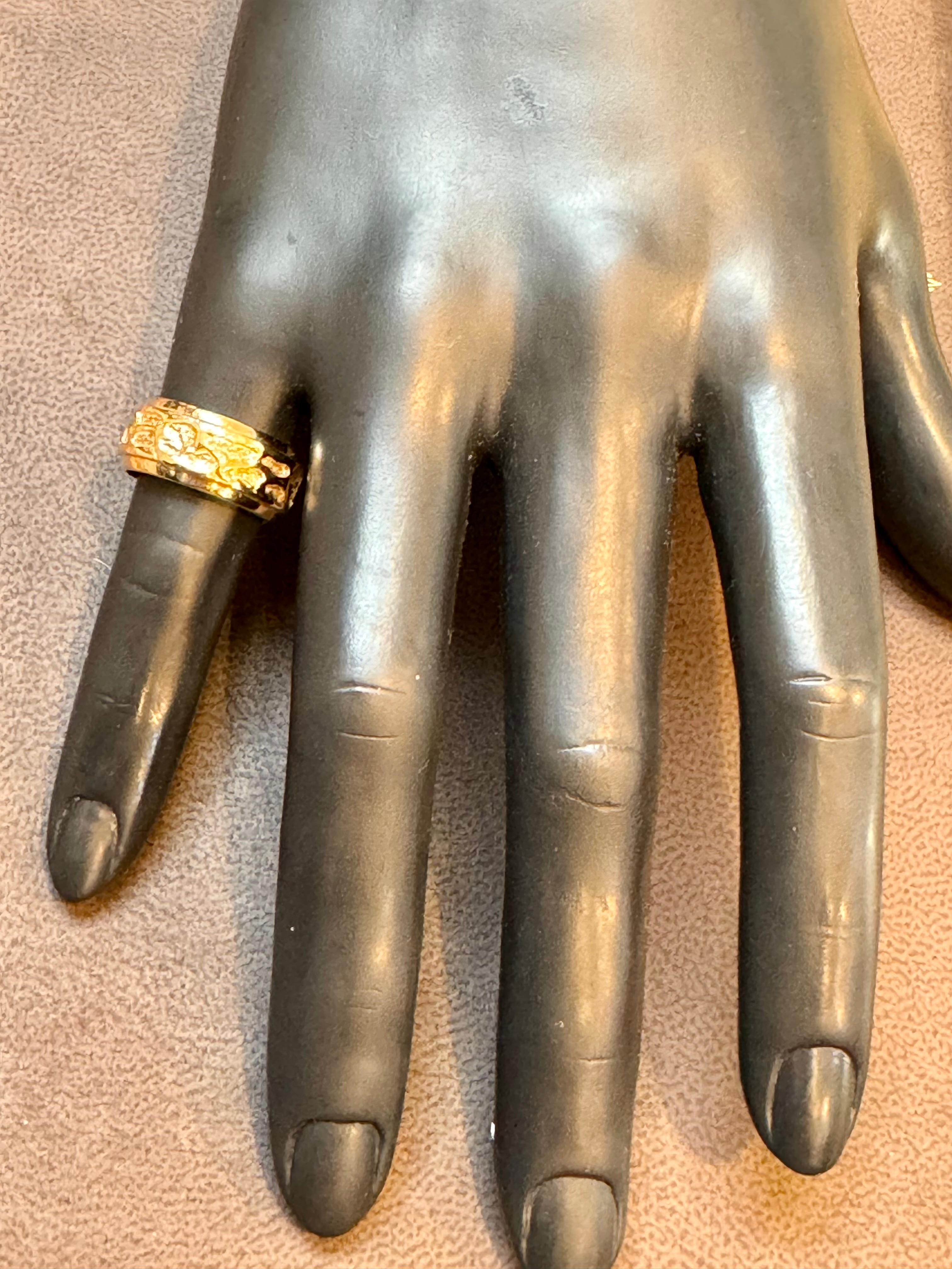 14 Karat Yellow Gold Classic Wide Wedding Band With Design Ring, Unisex Size 4.5 For Sale 5