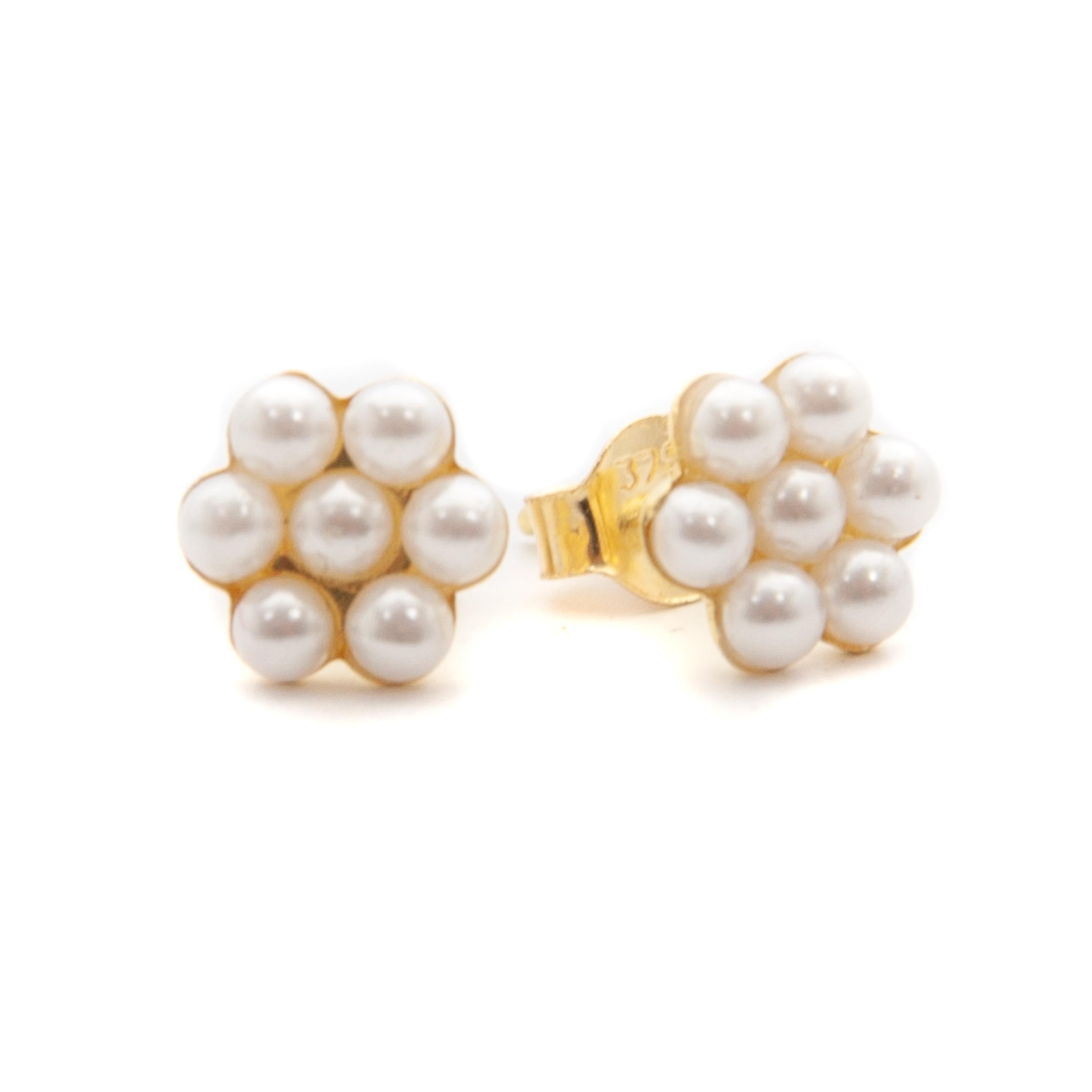modern pearl stud earrings gold