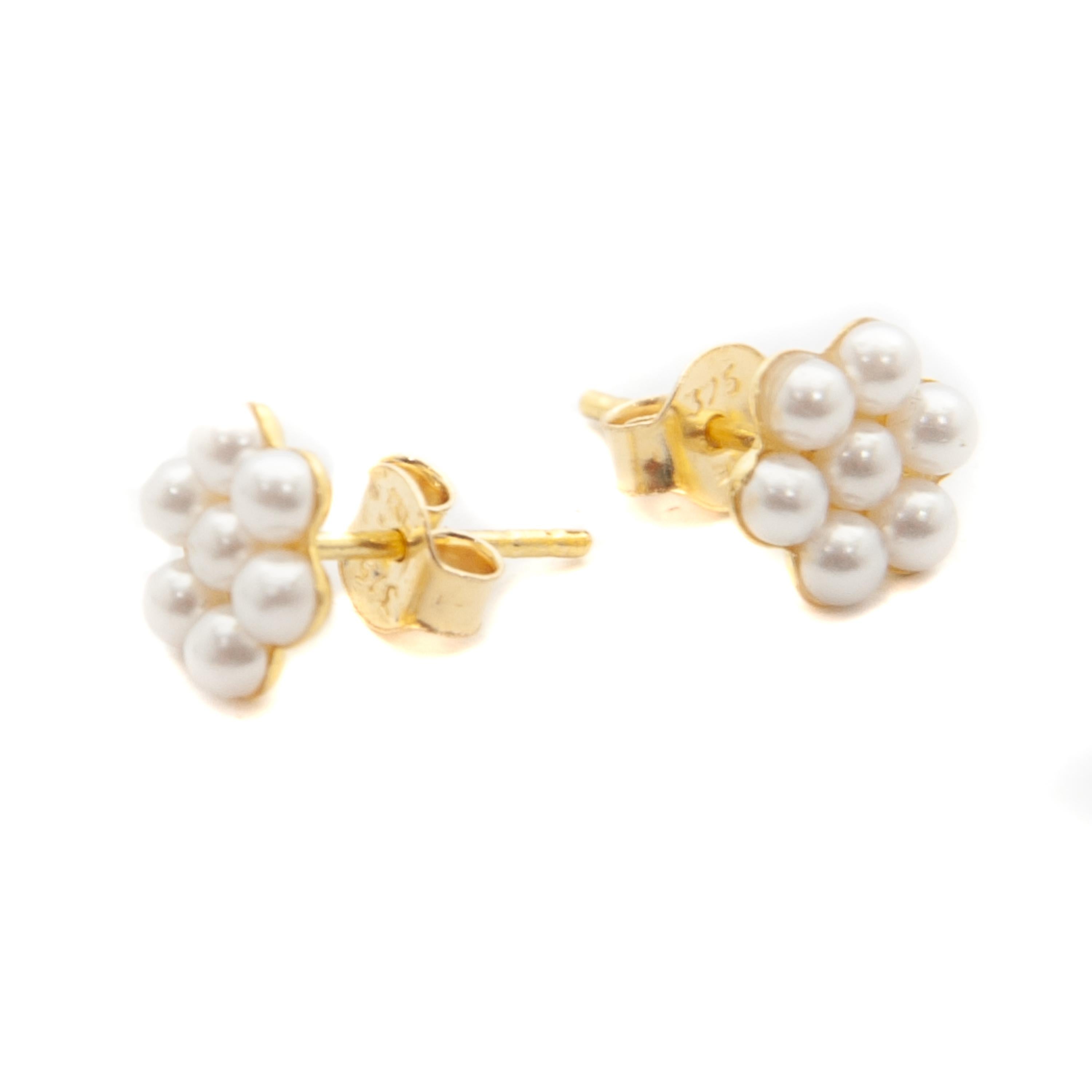 Round Cut Mid-Century Cultured Pearls 9 Karat Gold Stud Earrings