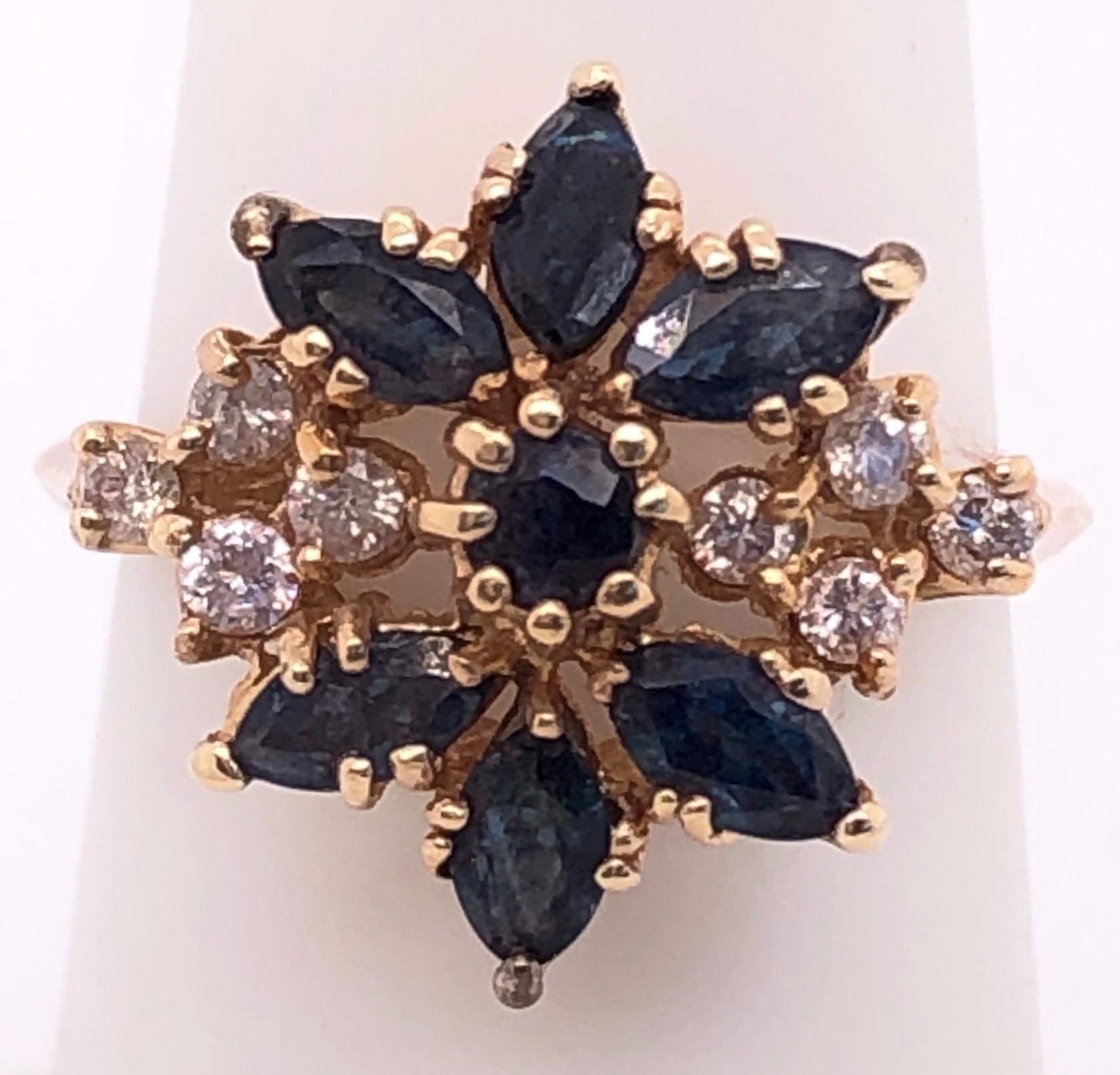 Modern 14 Karat Yellow Gold Cluster Ring with Onyx and Diamonds For Sale