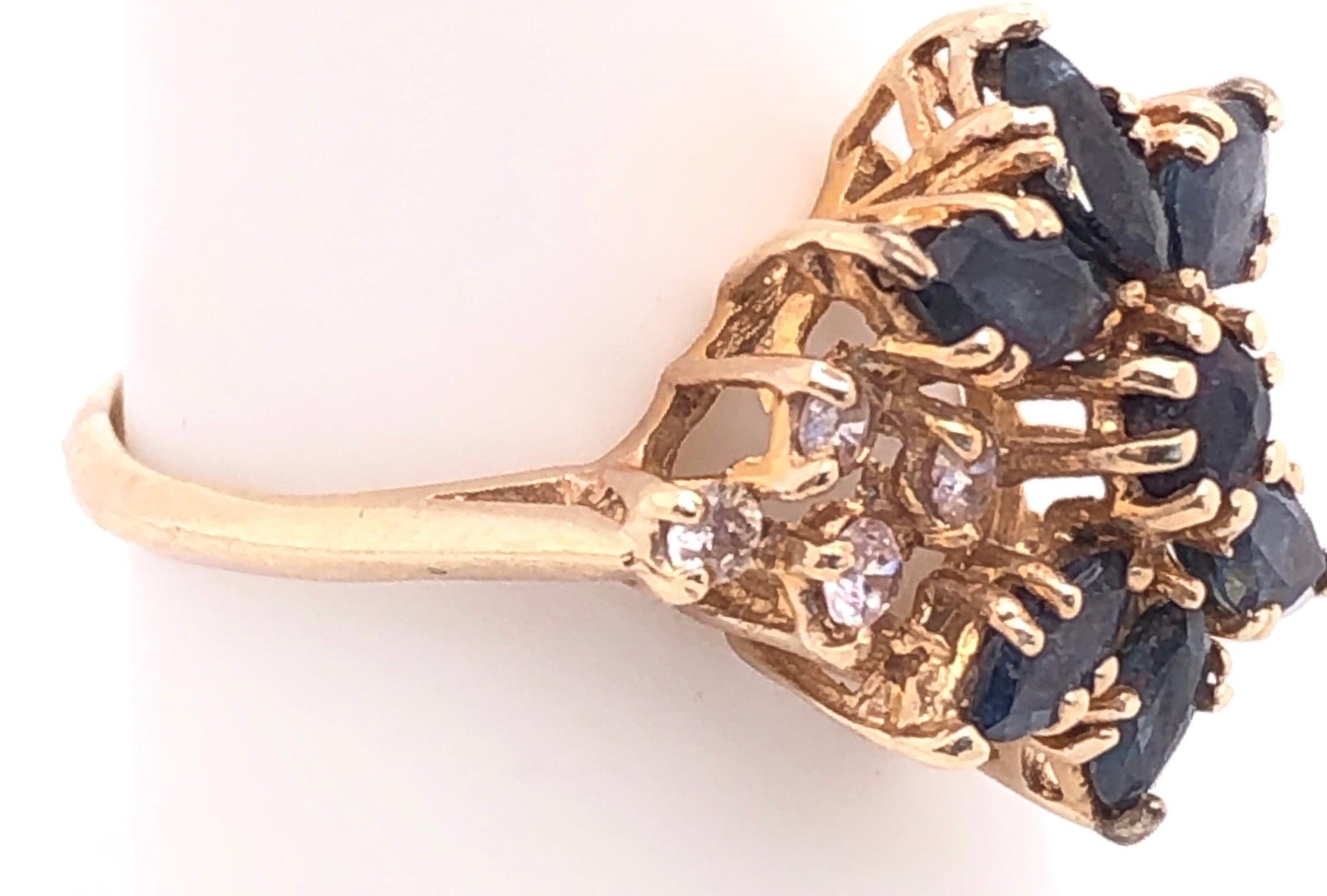 14 Karat Yellow Gold Cluster Ring with Onyx and Diamonds In Good Condition For Sale In Stamford, CT
