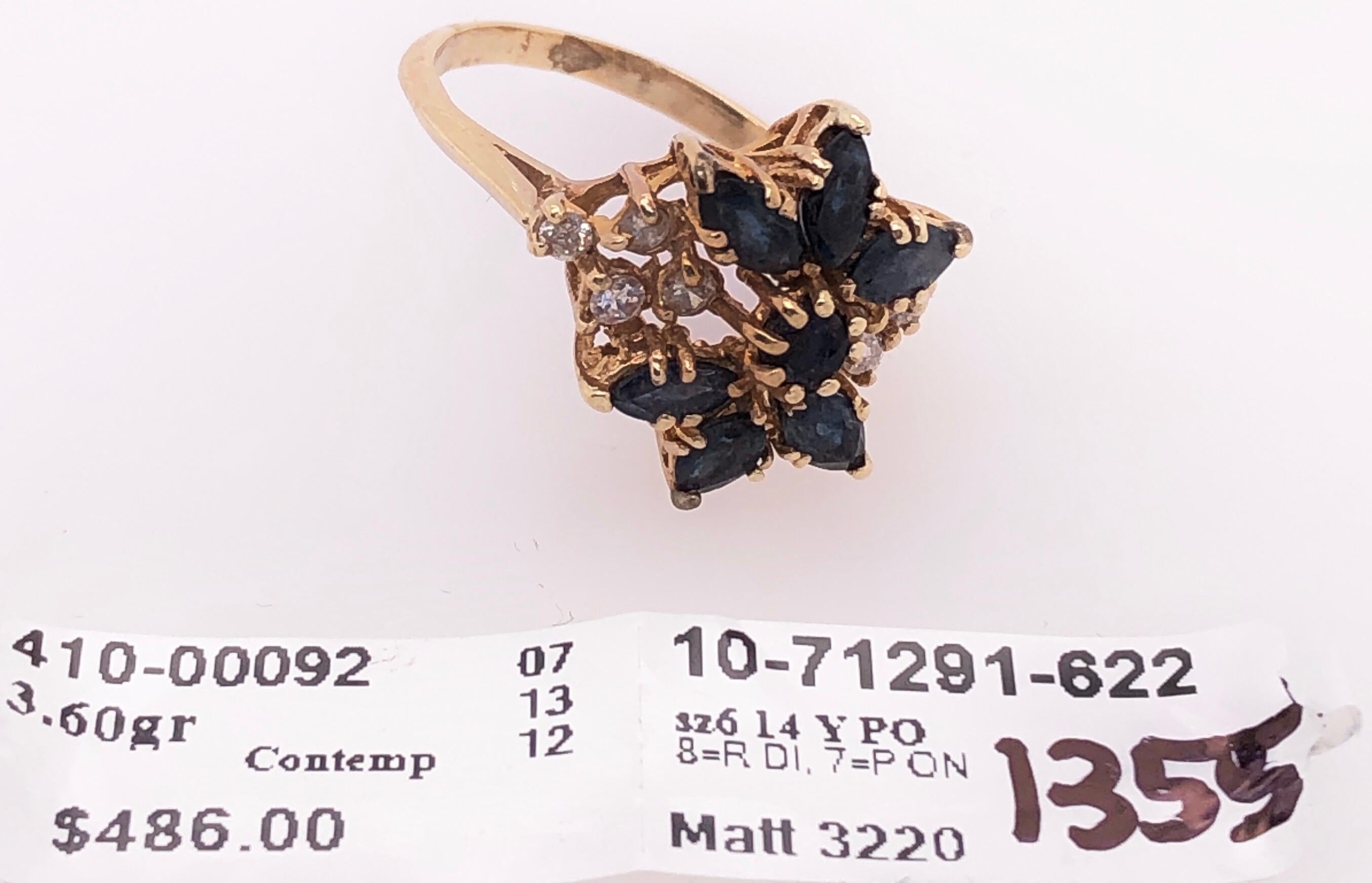 14 Karat Yellow Gold Cluster Ring with Onyx and Diamonds For Sale 2