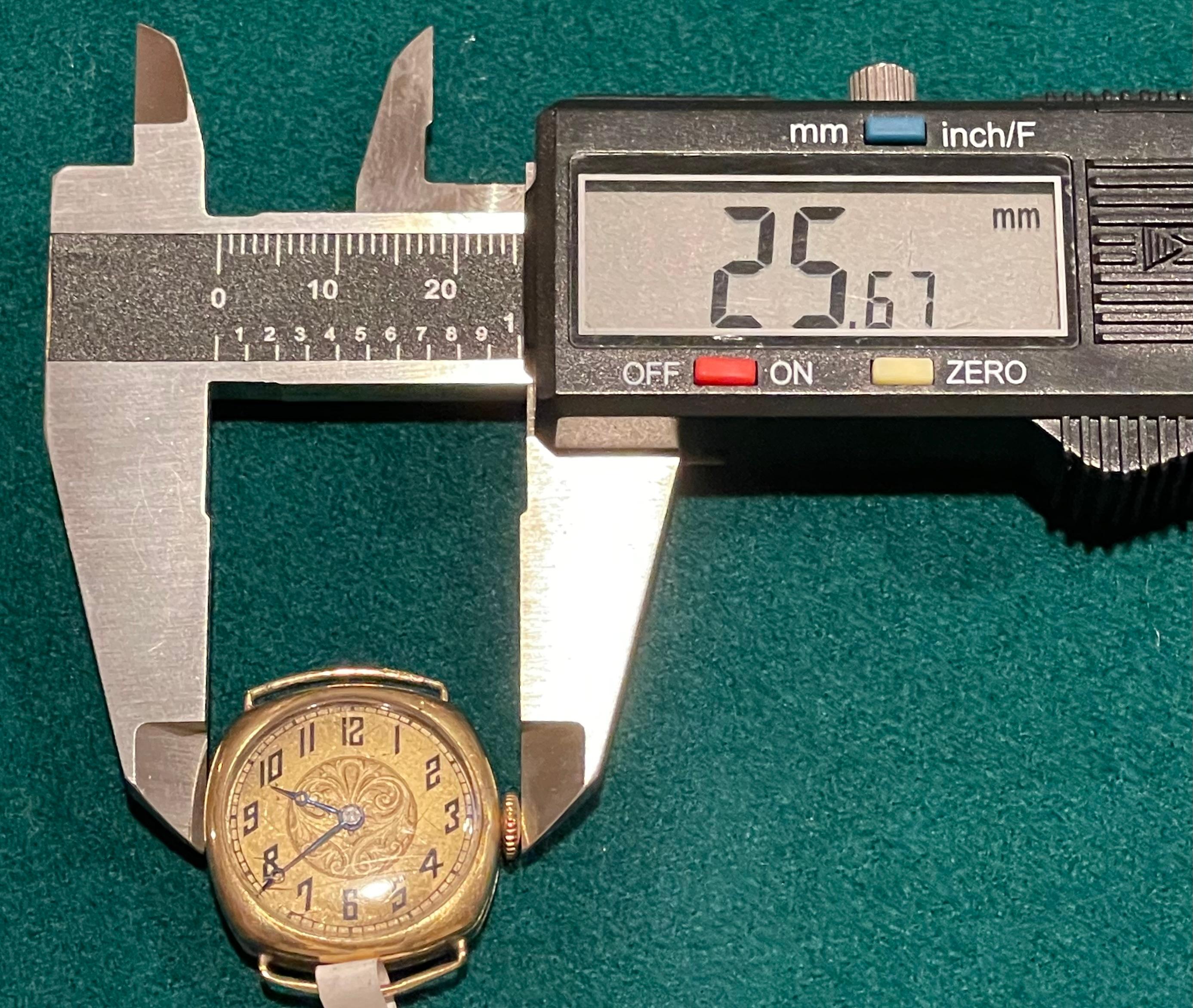 Montre Concord tête fantaisie de style Art déco en or jaune 14 carats en vente 5