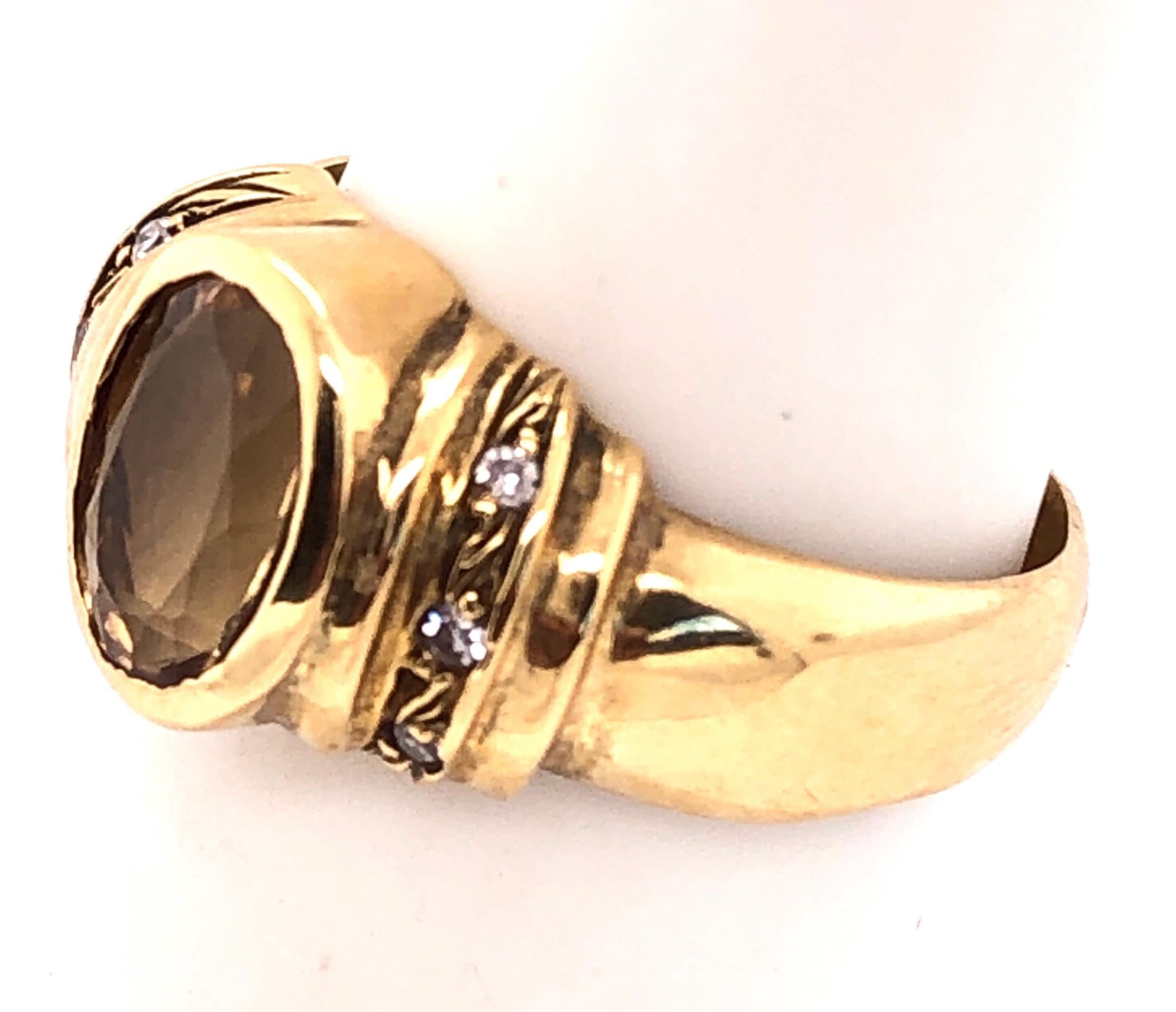 14 Karat Yellow Gold Contemporary Ring with Topaz Center Stone In Good Condition For Sale In Stamford, CT