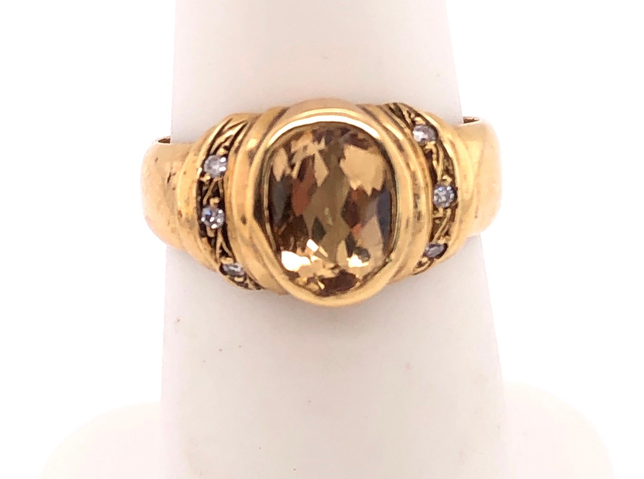 14 Karat Yellow Gold Contemporary Ring with Topaz Center Stone For Sale 1
