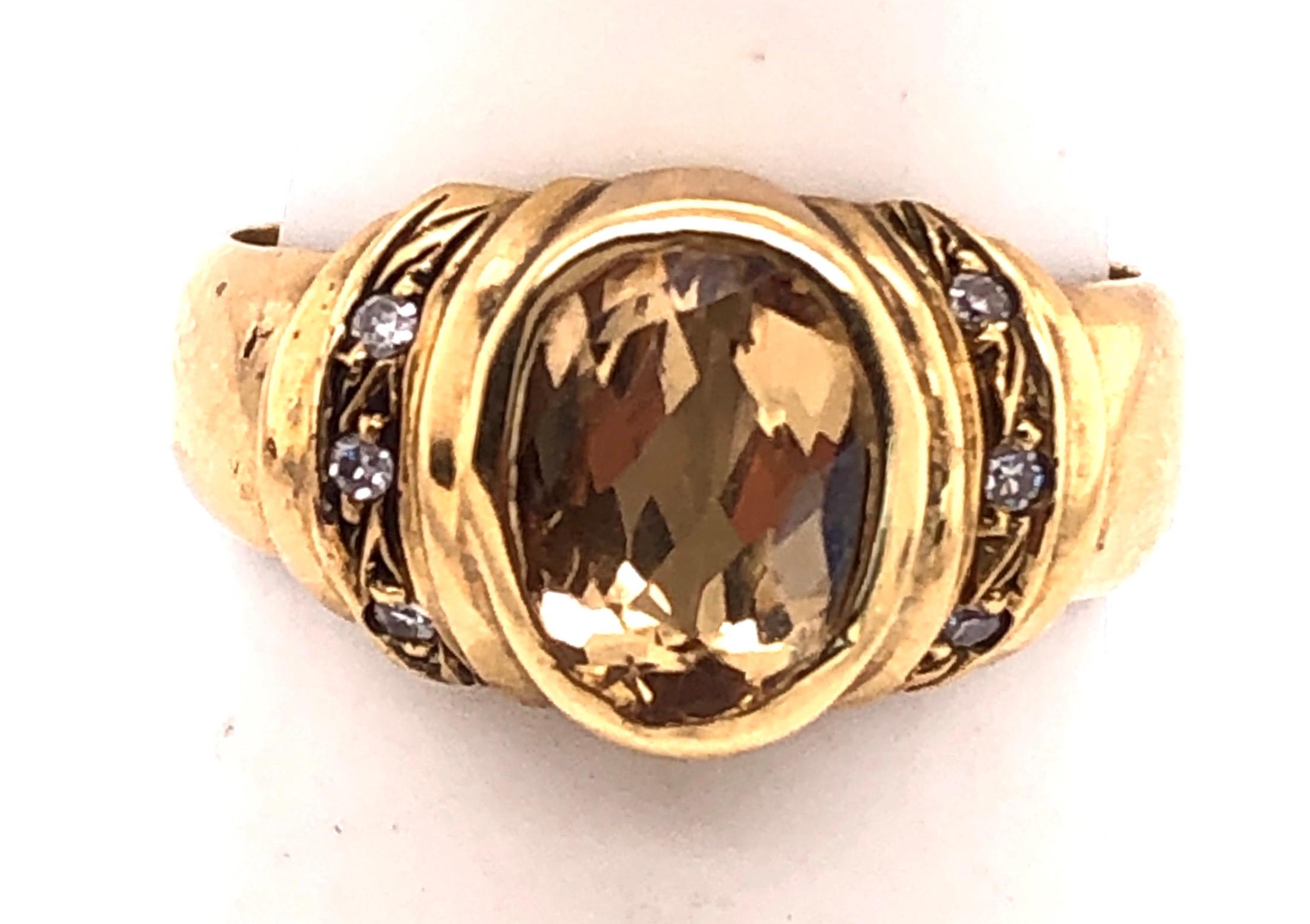 14 Karat Yellow Gold Contemporary Ring with Topaz Center Stone For Sale 2