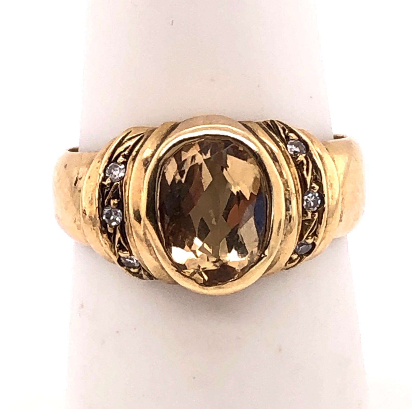 14 Karat Yellow Gold Contemporary Ring with Topaz Center Stone For Sale 3