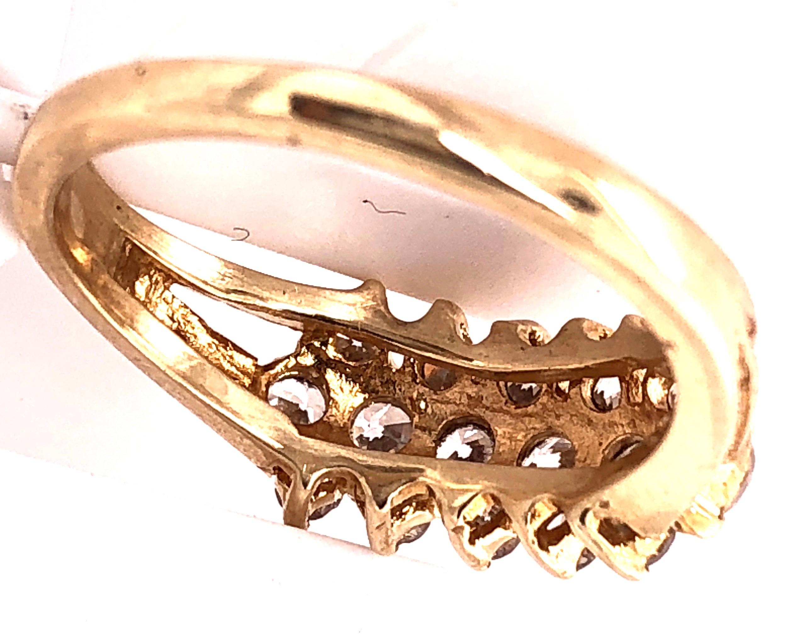 14 Karat Yellow Gold Contemporary Three-Tier Diamond Ring 1.00 TDW For Sale 1