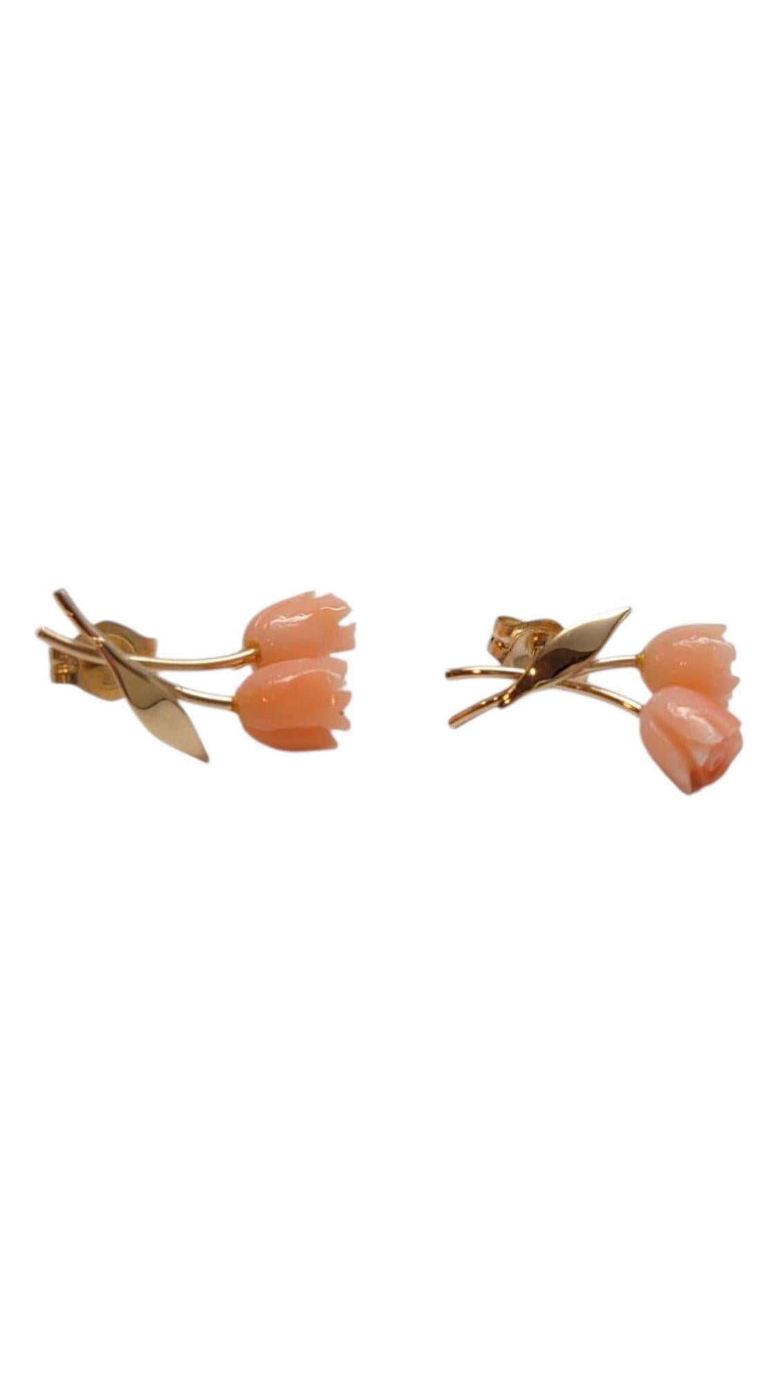 Taille mixte Boucles d'oreilles en or jaune 14 carats avec fleur de corail #21940 en vente