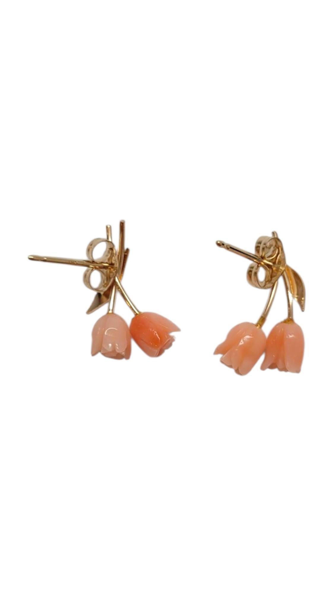 Boucles d'oreilles en or jaune 14 carats avec fleur de corail #21940 en vente