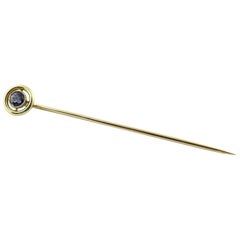 14 Karat Yellow Gold Cornflower Blue Sapphire Stick Pin