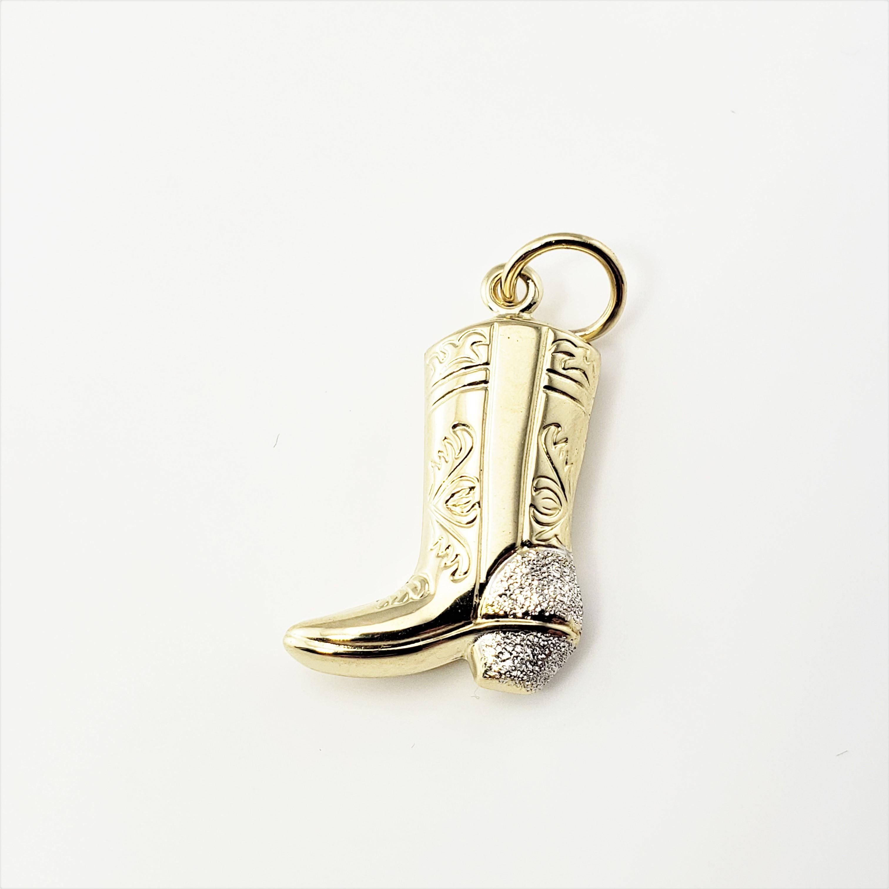 14 Karat Yellow Gold Cowboy Boot Charm-

Howdy, pardner!

This lovely 3D charm features a miniature cowboy boot beautifully detailed in 14K yellow gold.

Size:   20 mm  x  13 mm  (actual charm)

Weight:  0.5 dwt. / 0.9  gr.

*Chain not