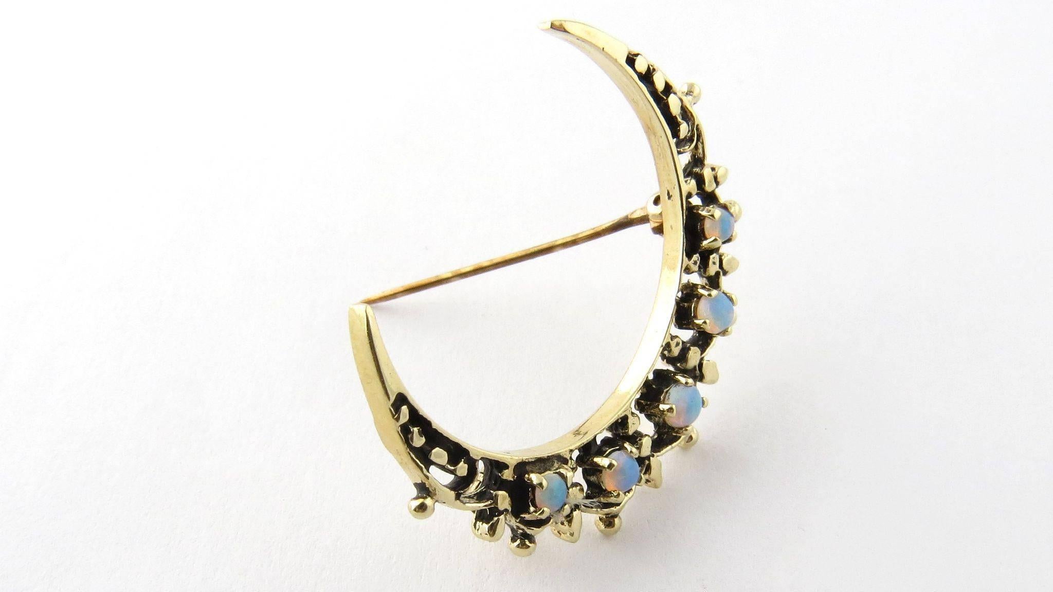 14 Karat Yellow Gold Crescent Moon Opal Pin Brooch In Excellent Condition In Washington Depot, CT