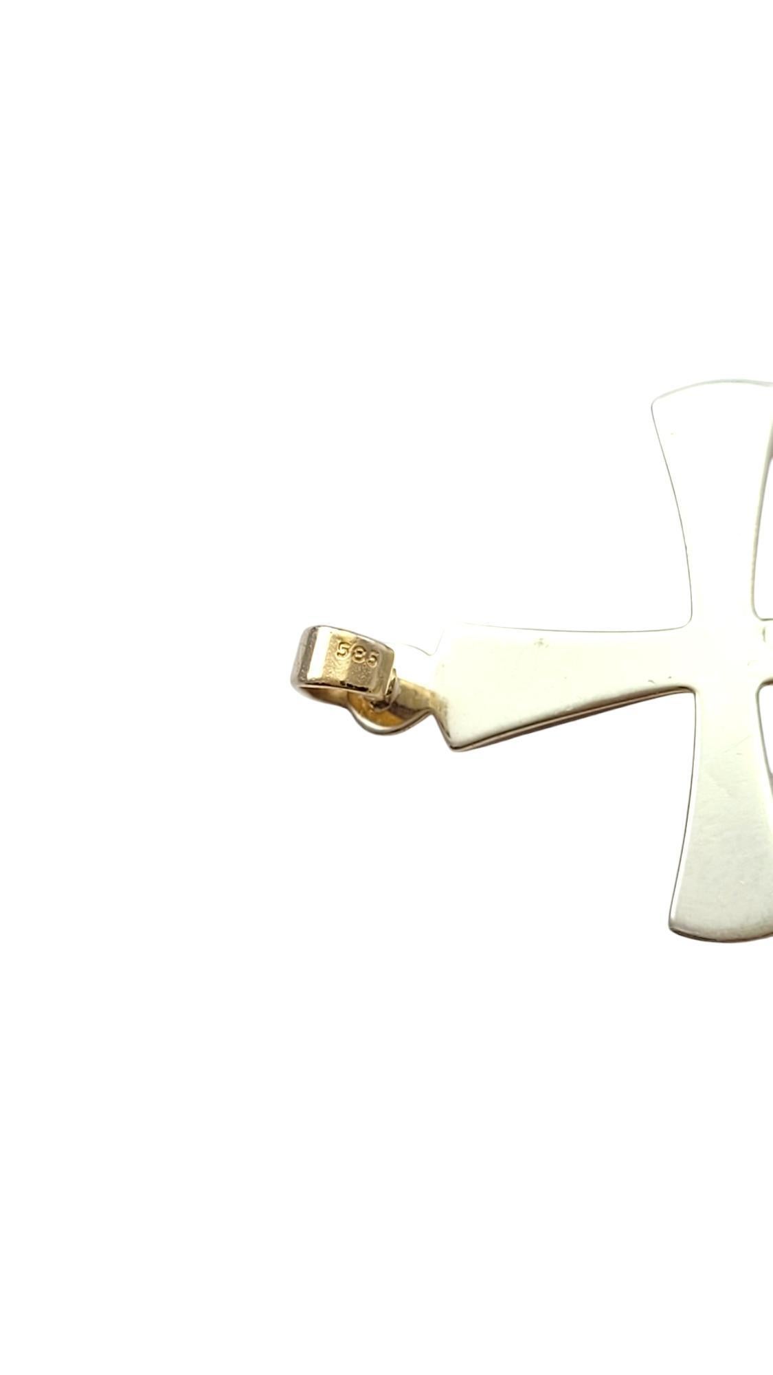 Breloque croix en or jaune 14 carats n° 20349 en vente 2