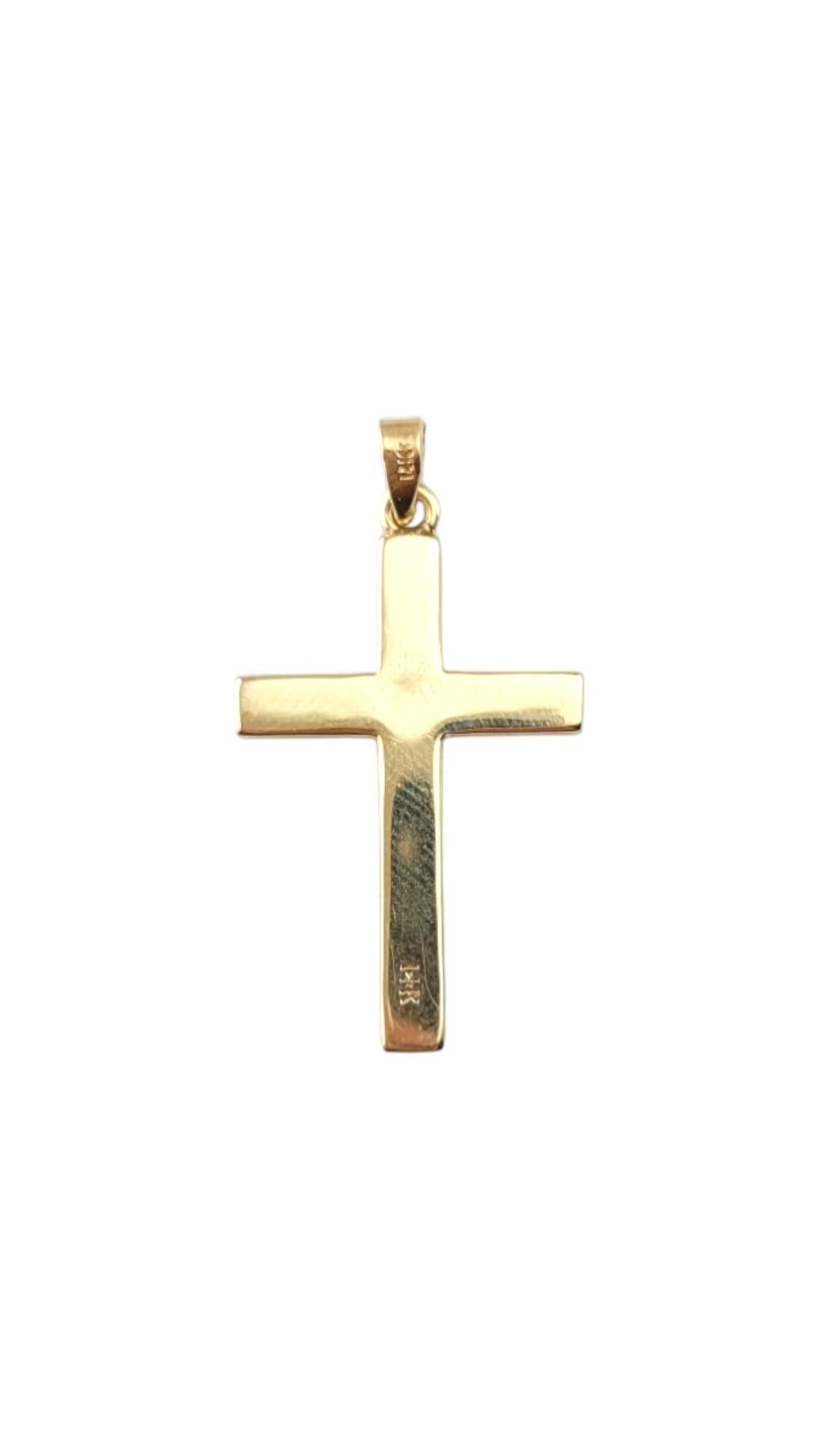 Pendentif croix en or jaune 14 carats

Pendentif croix en or jaune 14 carats - Ce pendentif élégamment travaillé en or jaune 14 carats radieux présente un design de croix intemporel. Sa finition lisse et polie en fait un bijou classique qui