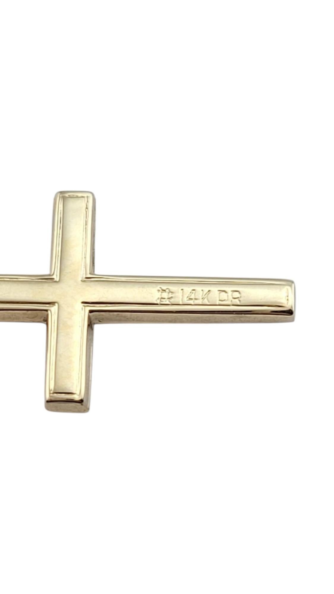 Pendentif croix en or jaune 14 carats #22240 Bon état - En vente à Washington Depot, CT