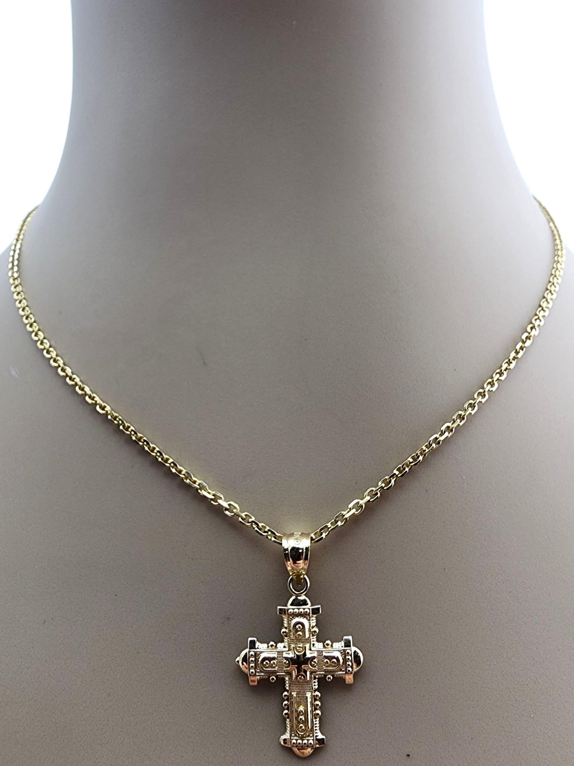 Pendentif croix en or jaune 14 carats #23696 Bon état - En vente à Washington Depot, CT