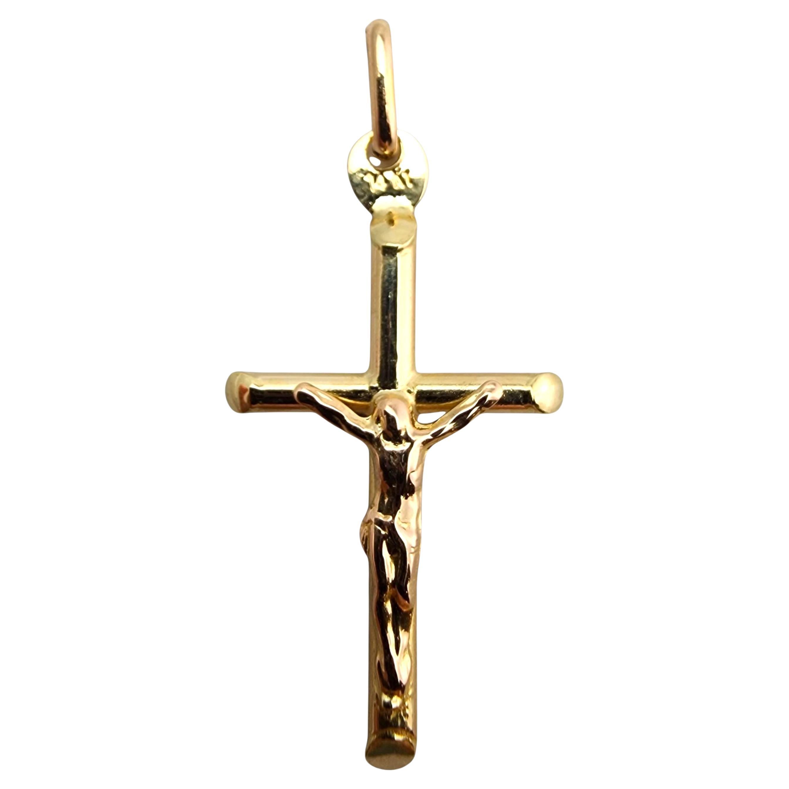 Breloque Crucifix en or jaune 14 carats #23670