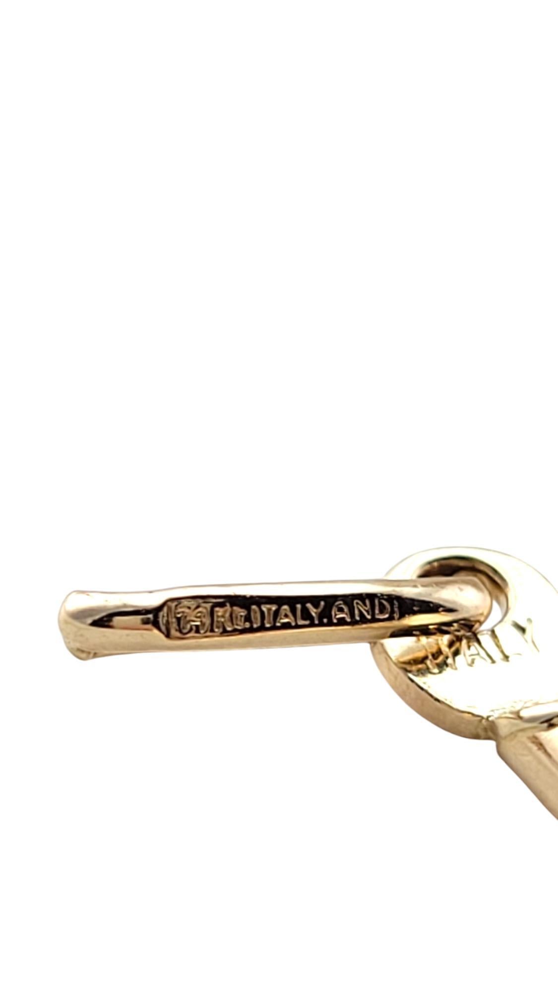 Pendentif Crucifix #20903 en or jaune 14 carats en vente 6