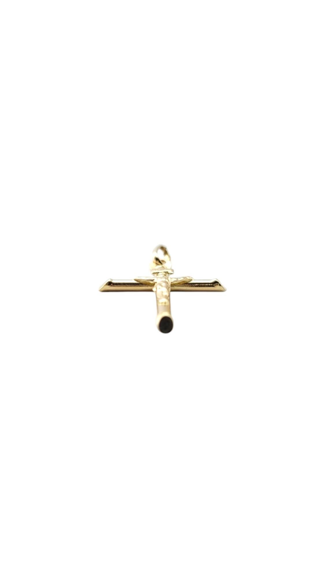 Pendentif Crucifix #20903 en or jaune 14 carats Bon état - En vente à Washington Depot, CT