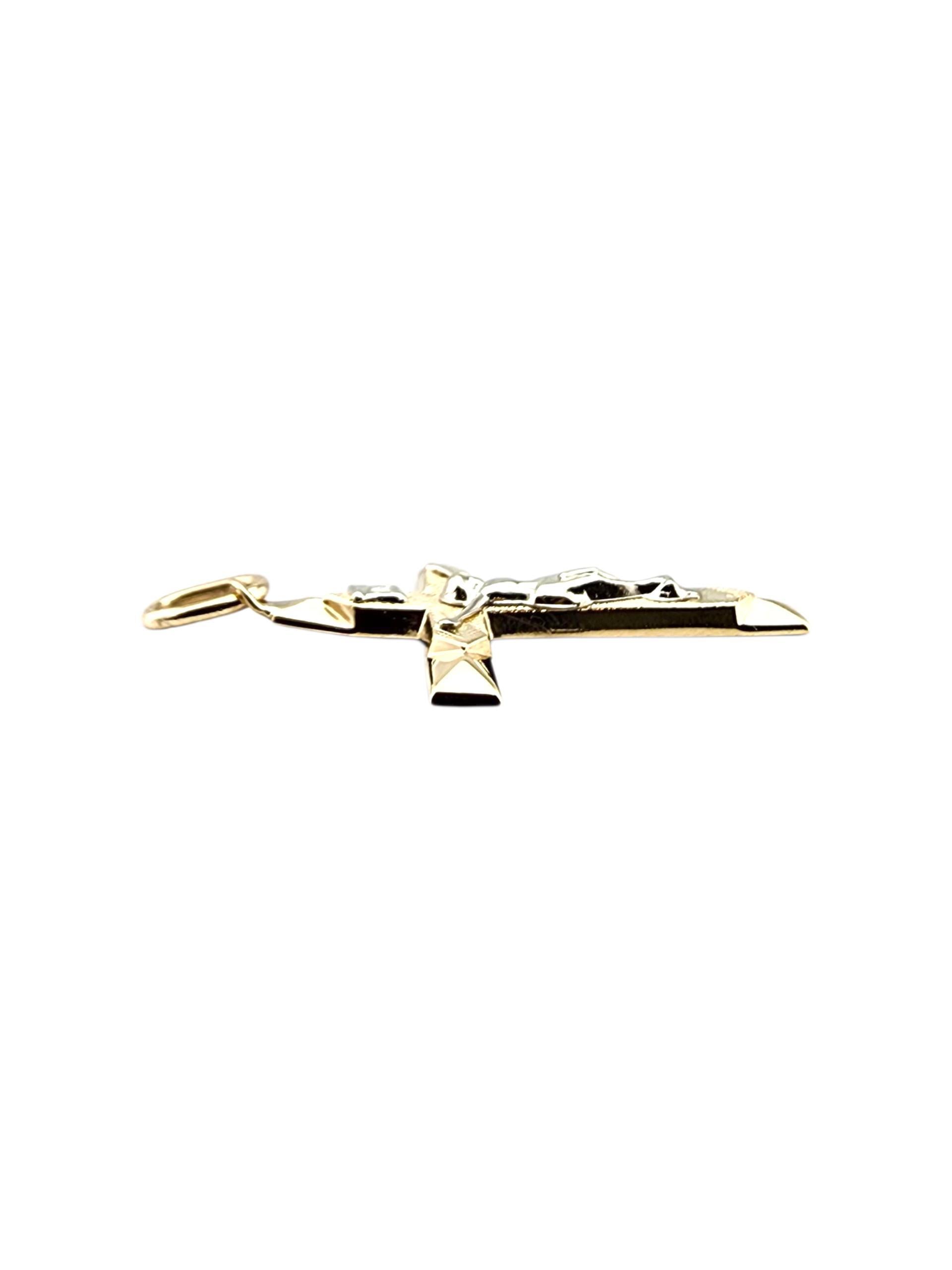 Pendentif Crucifix en or jaune 14 carats #23284 Bon état - En vente à Washington Depot, CT