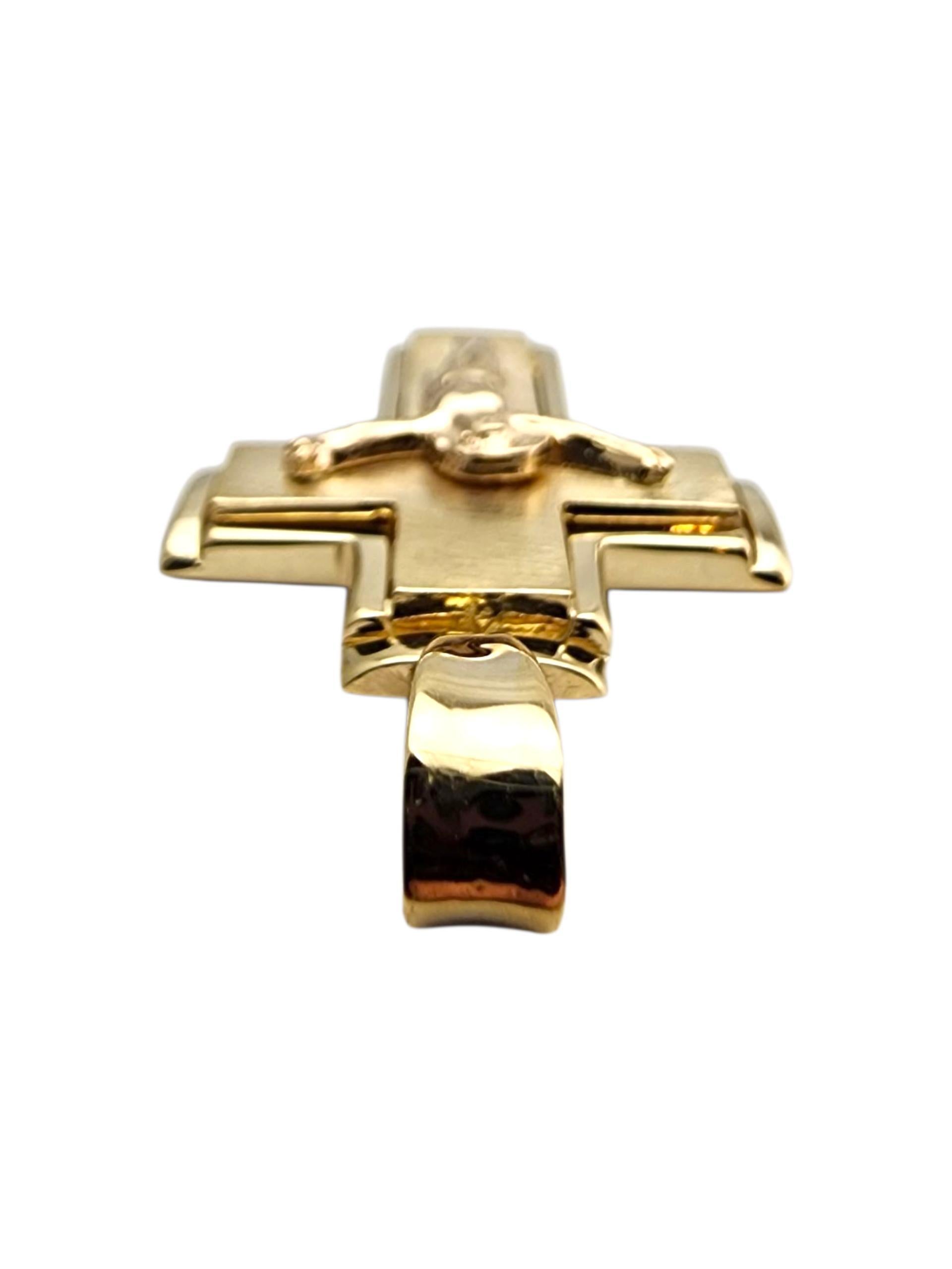 Contemporain Pendentif Crucifix en or jaune 14 carats #23681 en vente