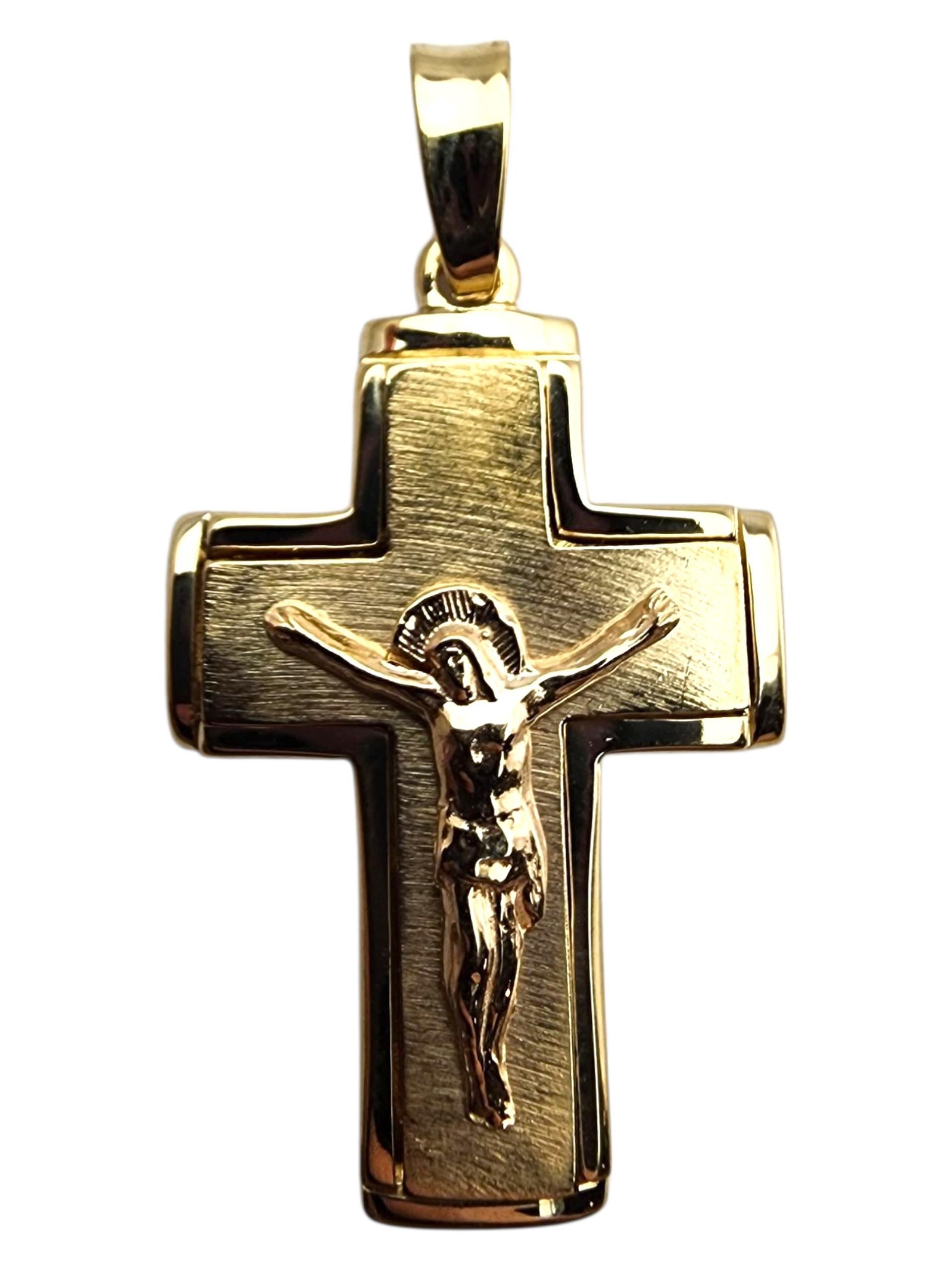 Pendentif Crucifix en or jaune 14 carats #23681