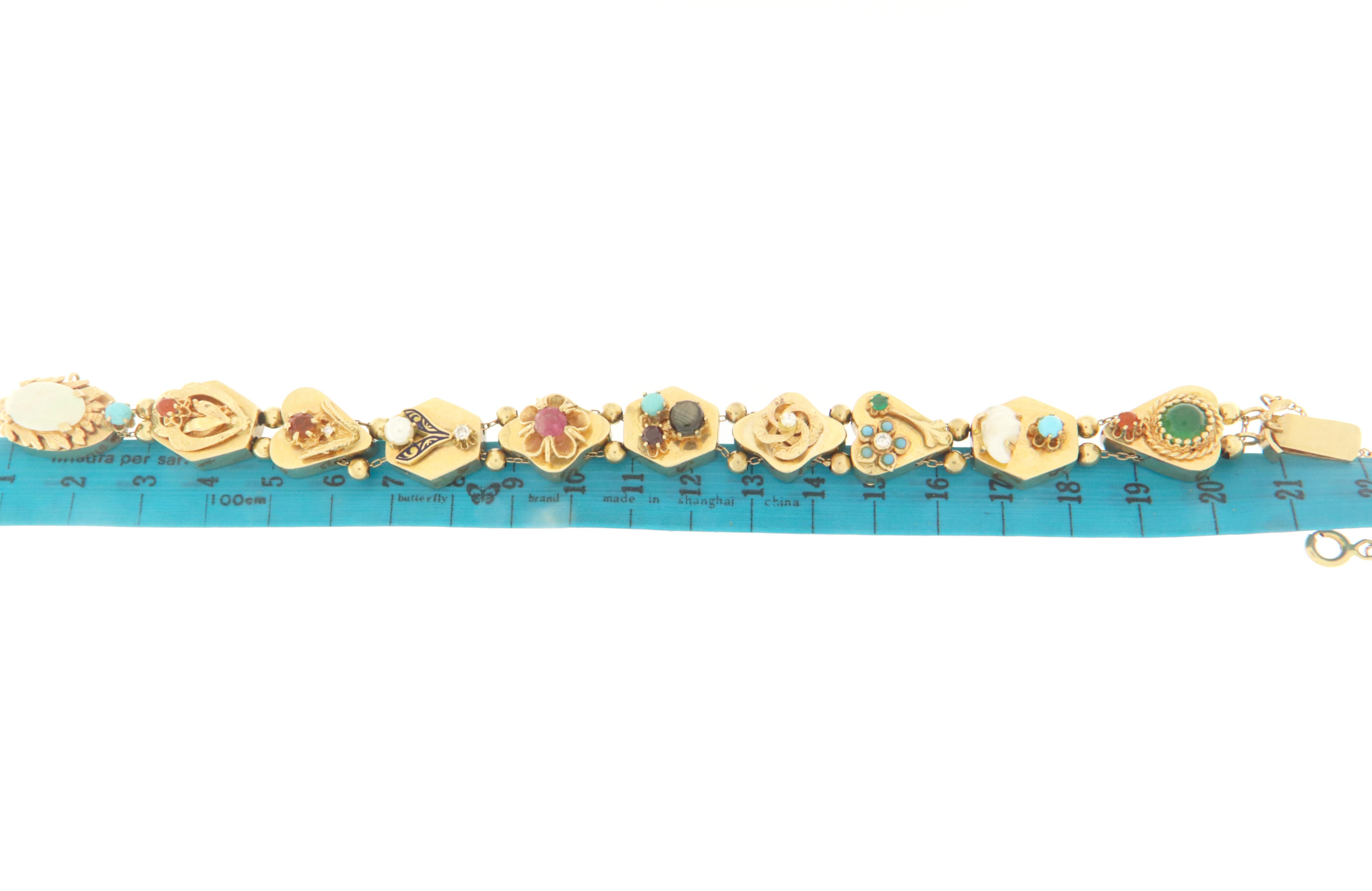  14 Karat Yellow Gold Cuff Bracelet For Sale 1